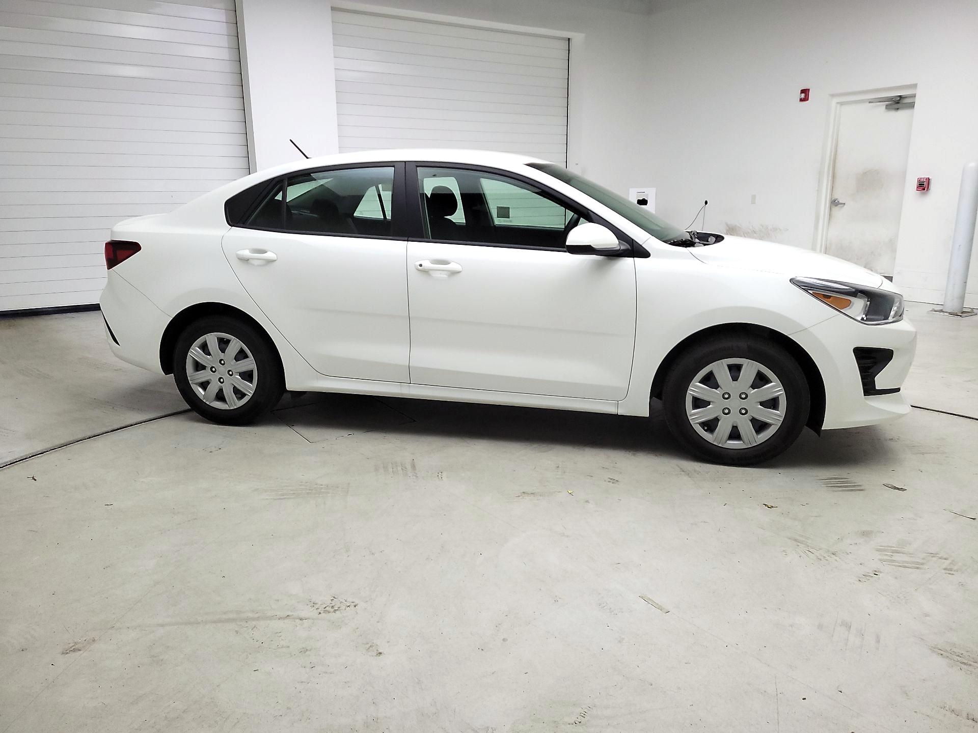 Thumbnail: 2023 Kia Rio - 4