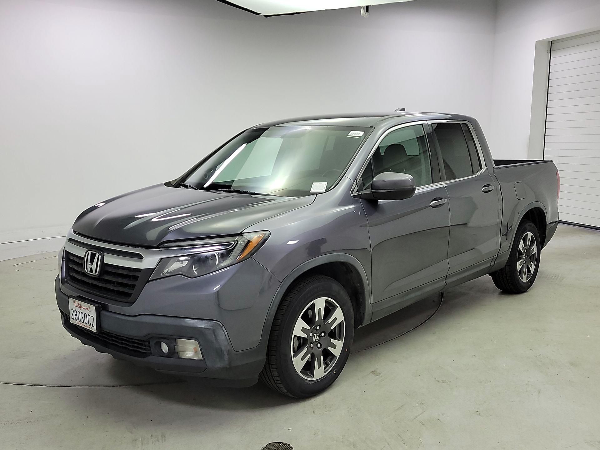 Thumbnail: 2017 Honda Ridgeline - 3