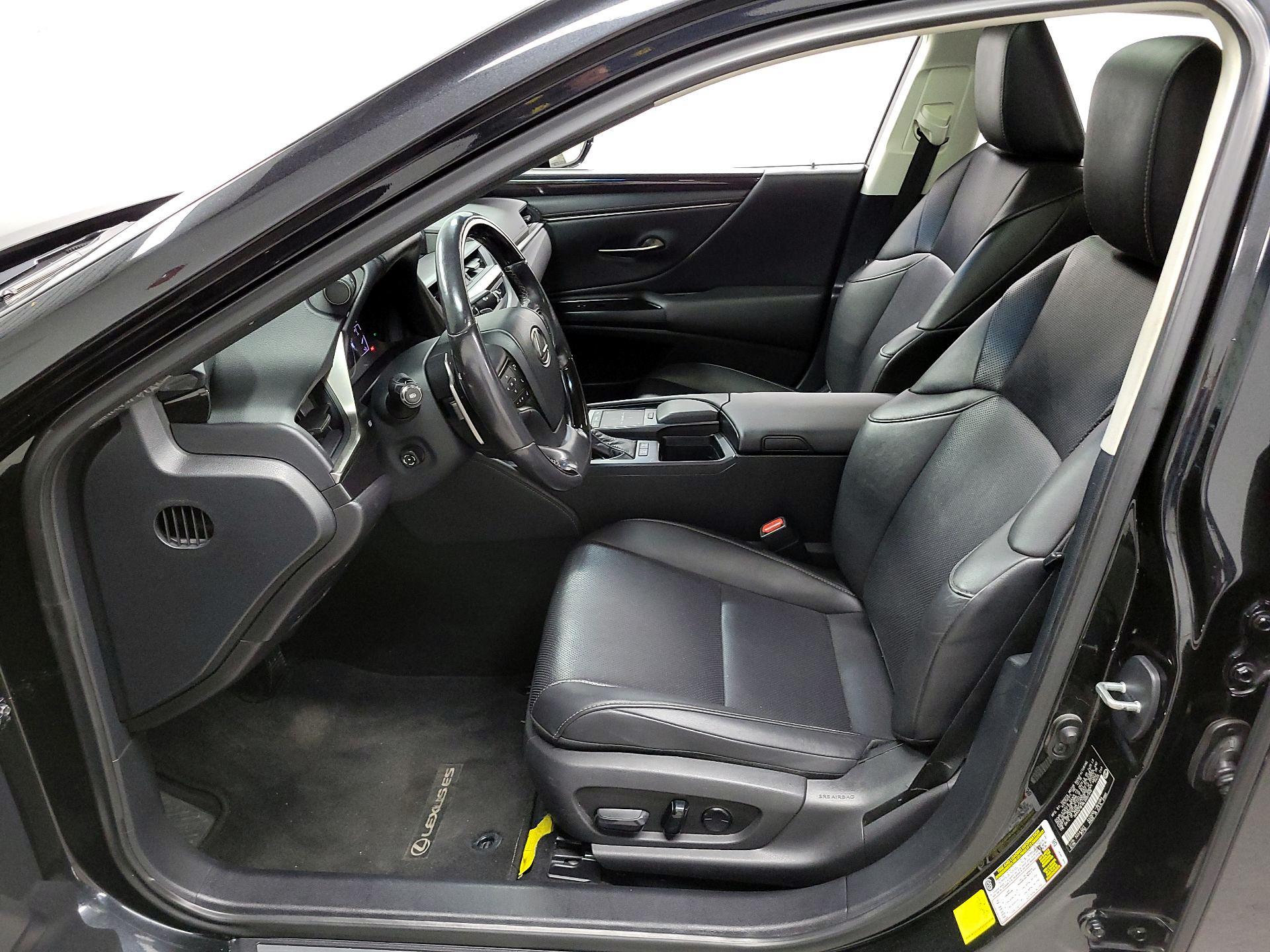 Thumbnail: 2020 Lexus ES - 9