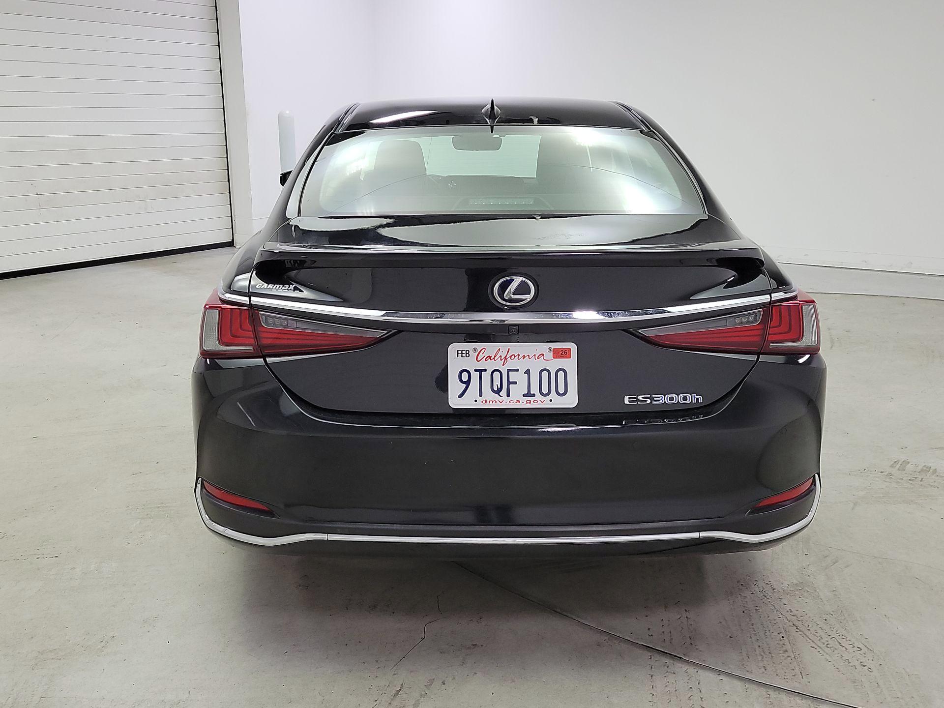 Thumbnail: 2020 Lexus ES - 6