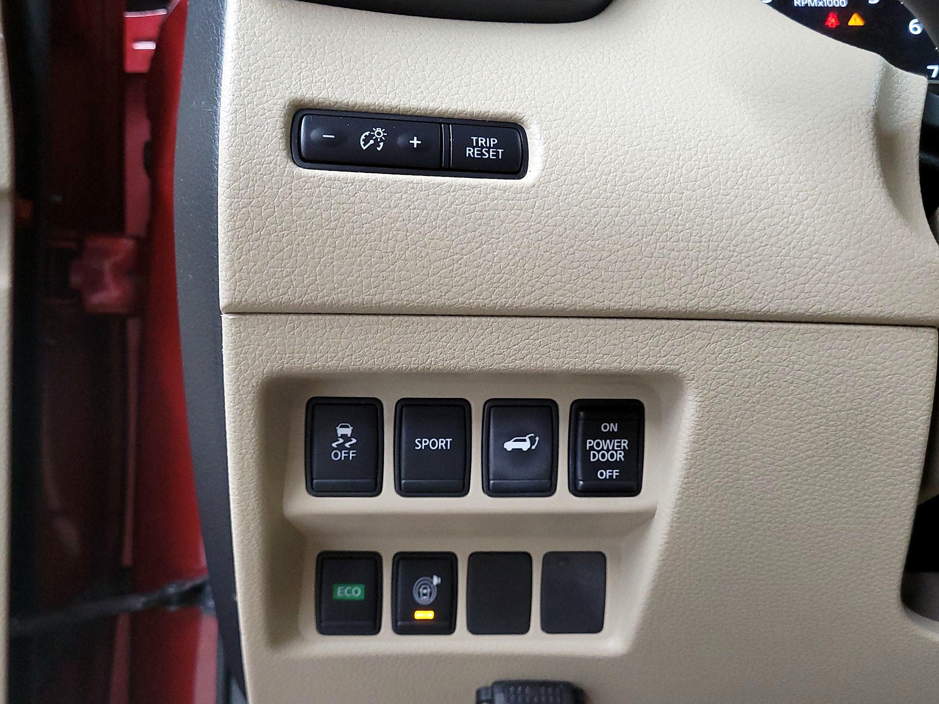 Thumbnail: 2015 Nissan Rogue - 13