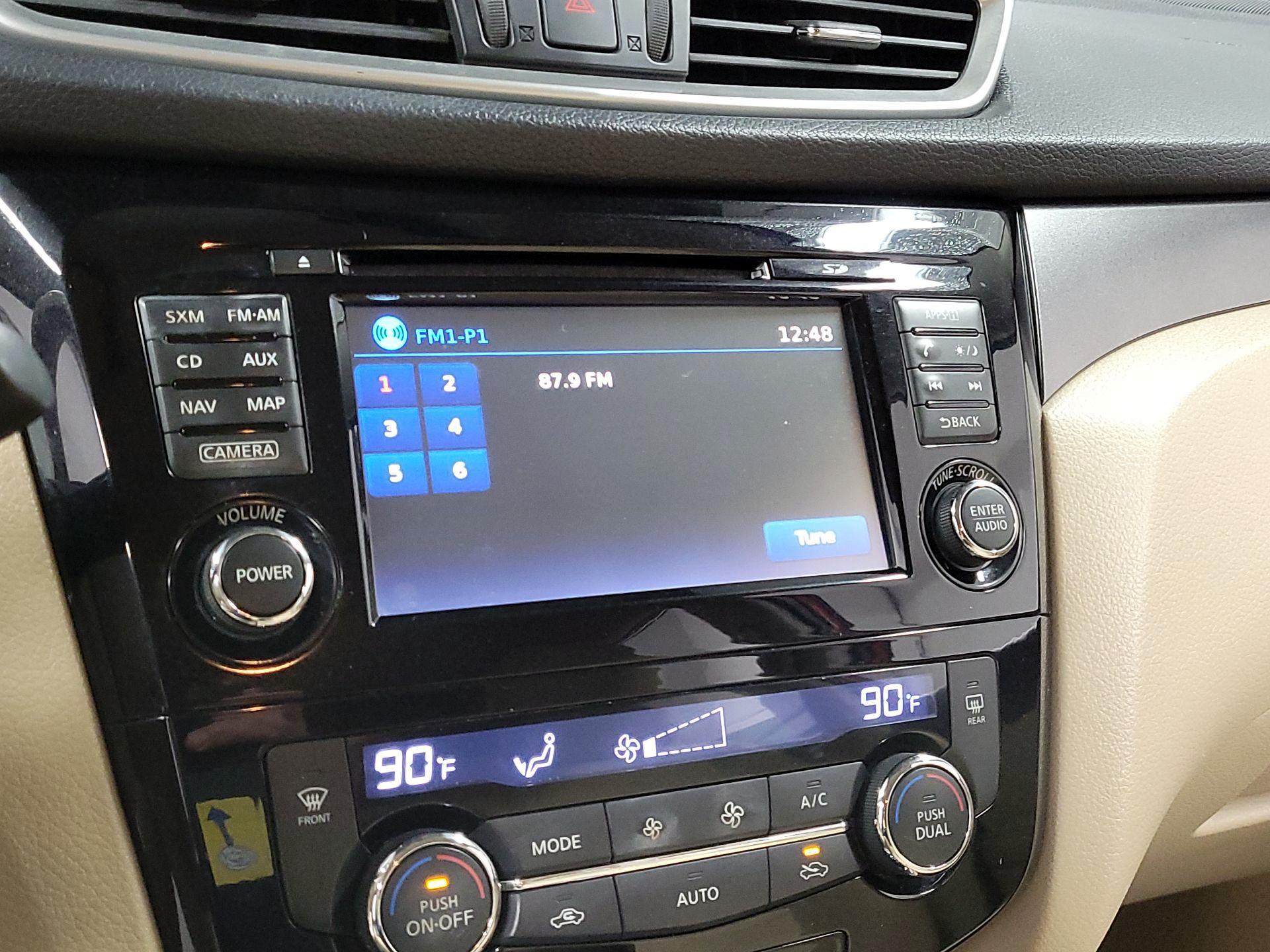 Thumbnail: 2015 Nissan Rogue - 16