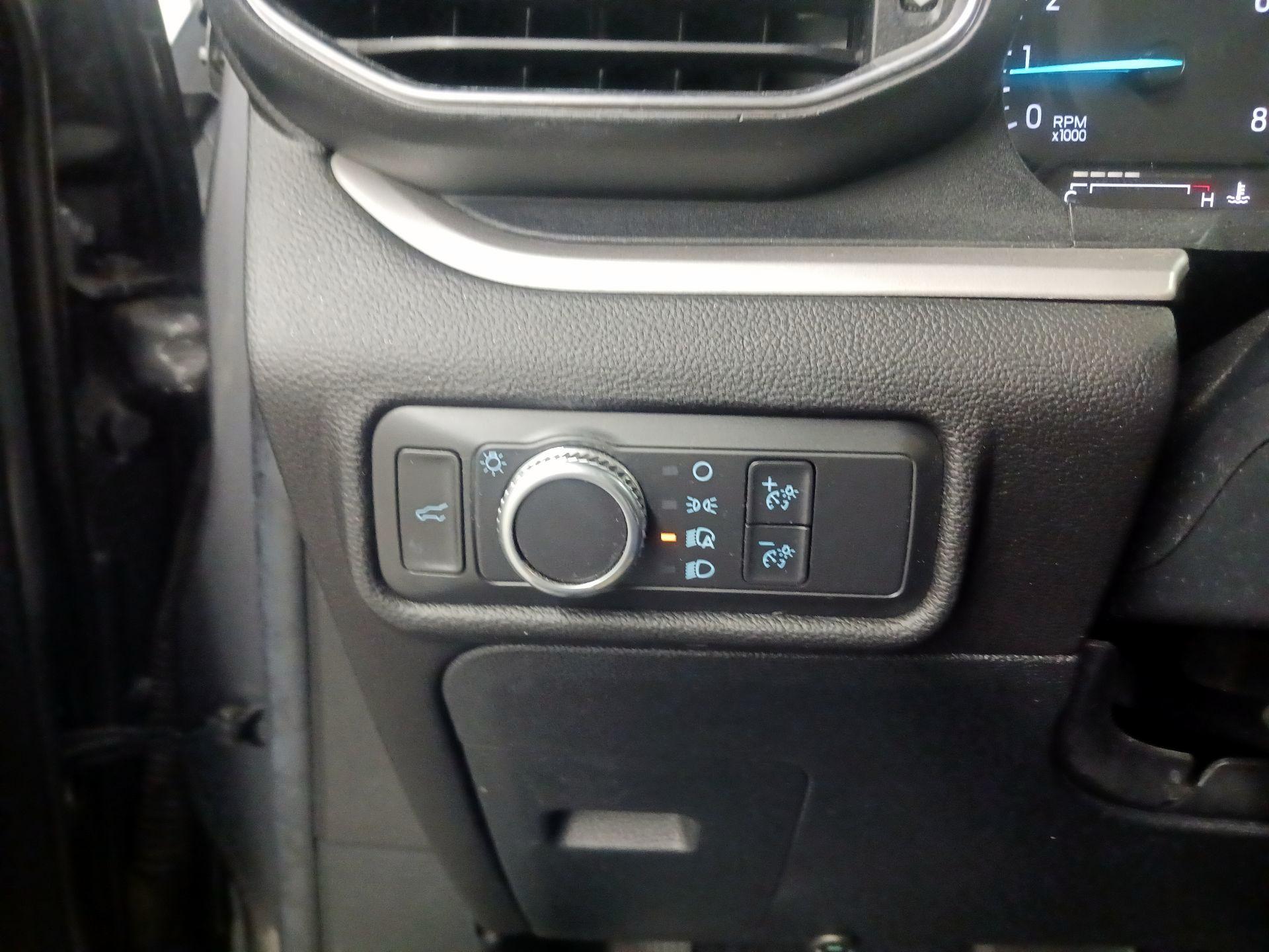 Thumbnail: 2022 Ford Explorer - 11