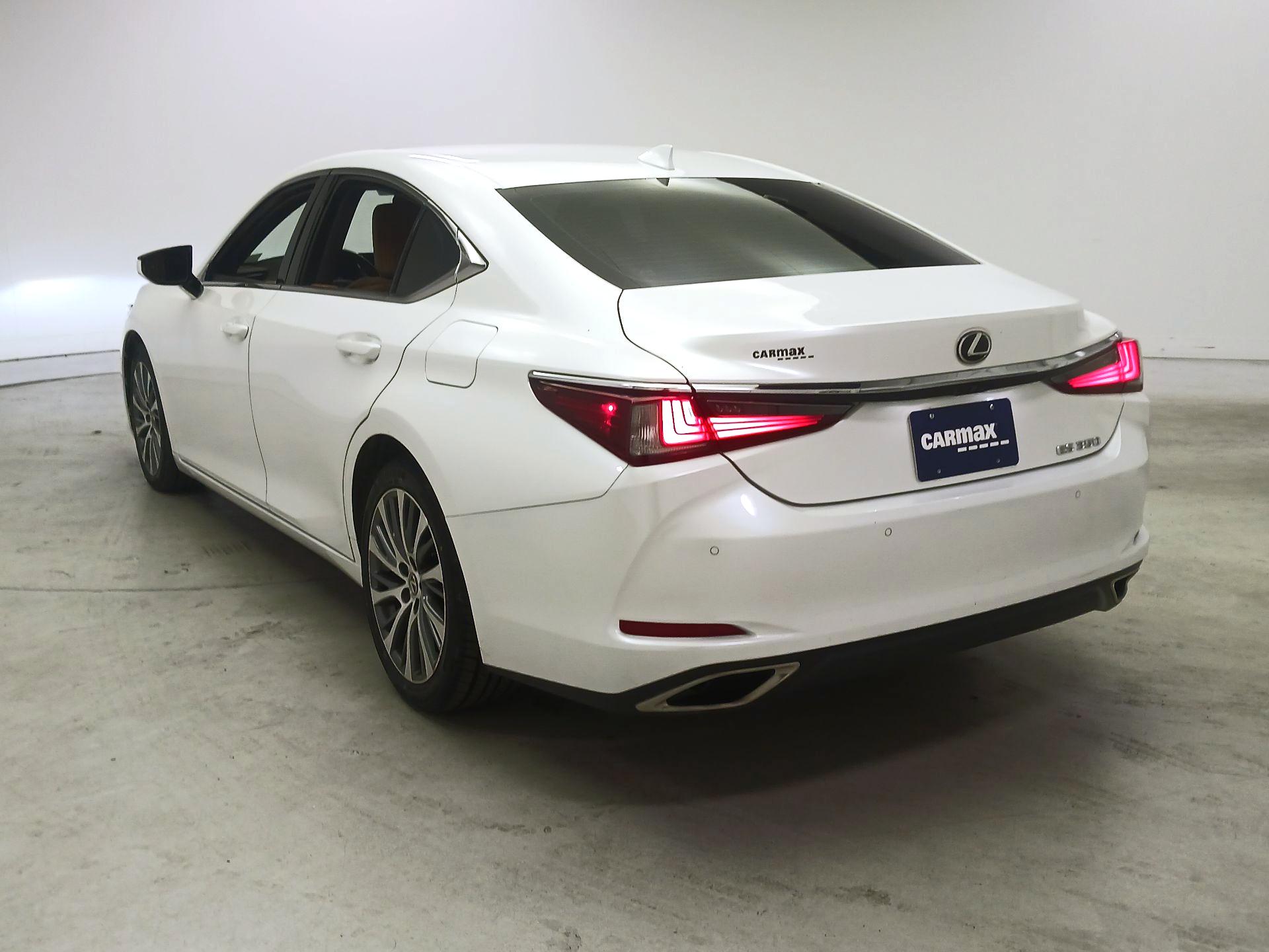 Thumbnail: 2019 Lexus ES - 7