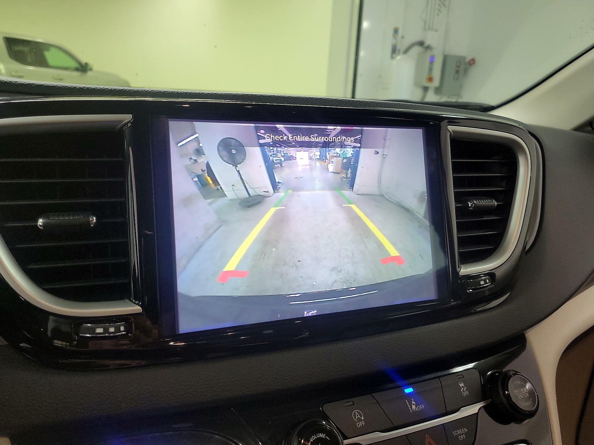 Thumbnail: 2022 Chrysler Pacifica - 13