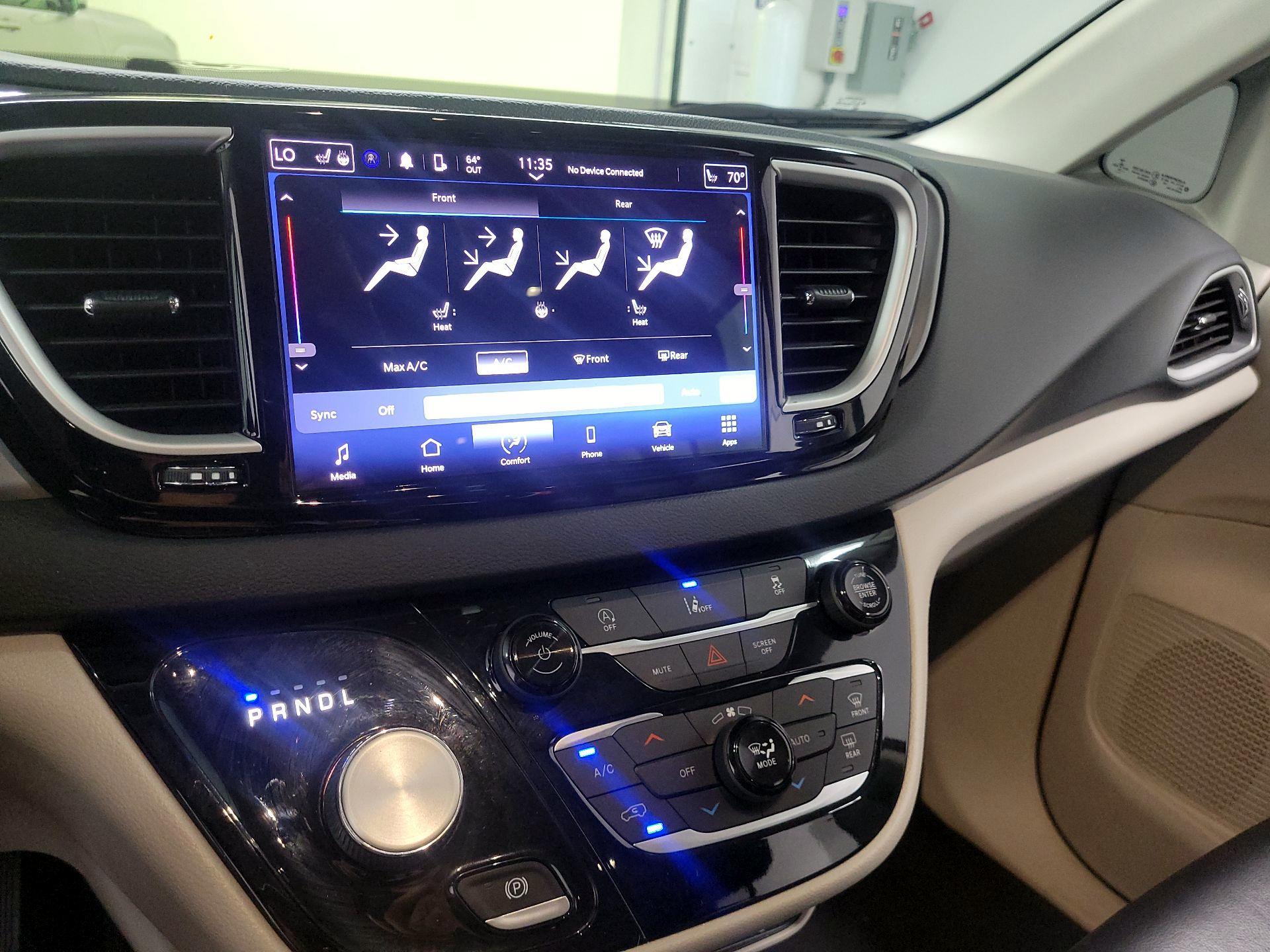 Thumbnail: 2022 Chrysler Pacifica - 15