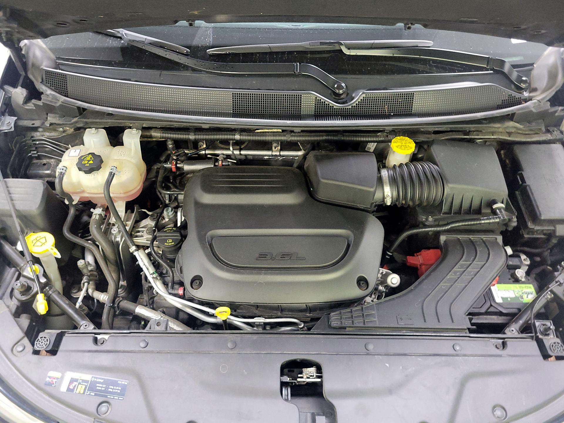 Thumbnail: 2022 Chrysler Pacifica - 18