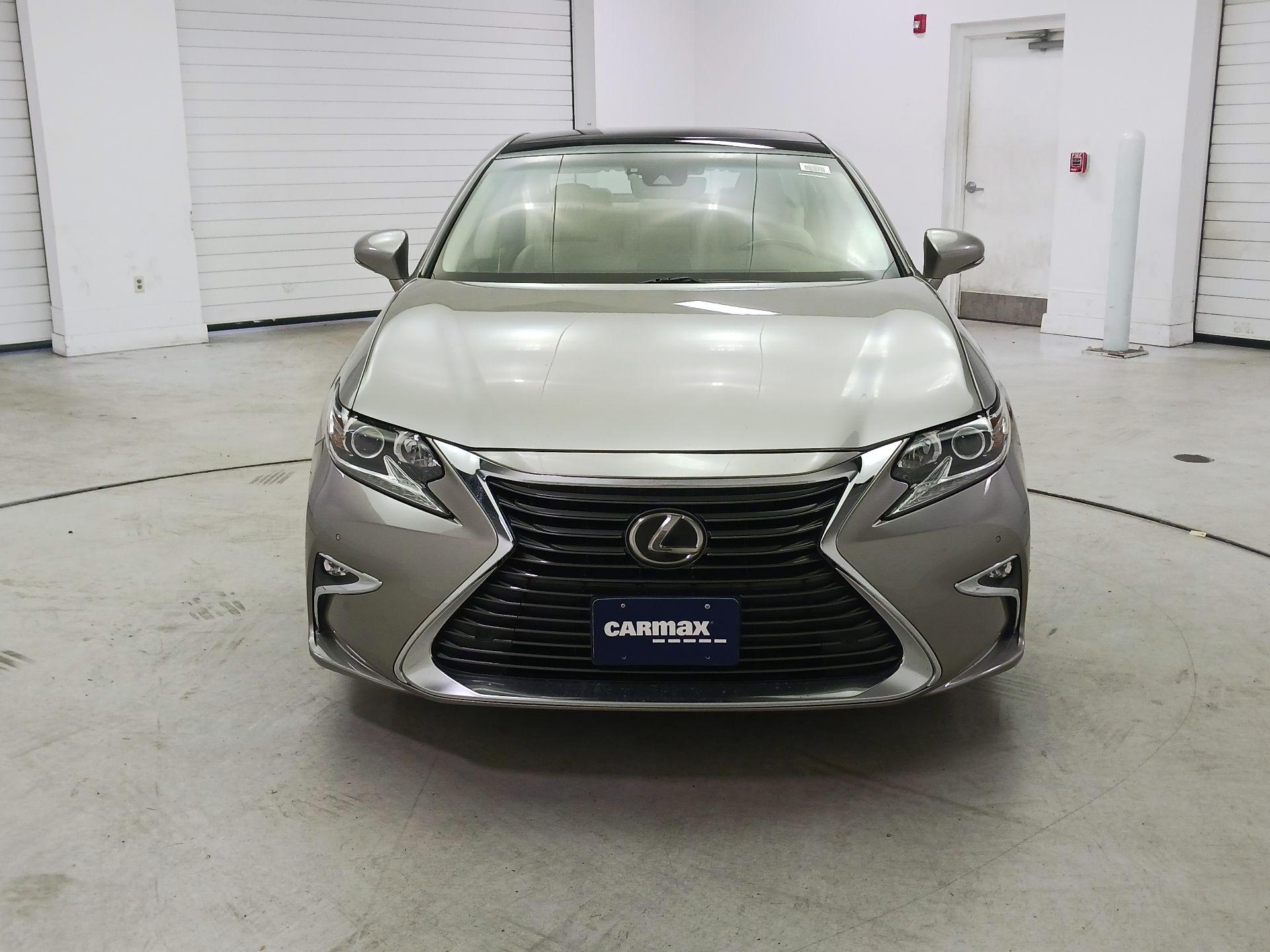 Thumbnail: 2018 Lexus ES - 2