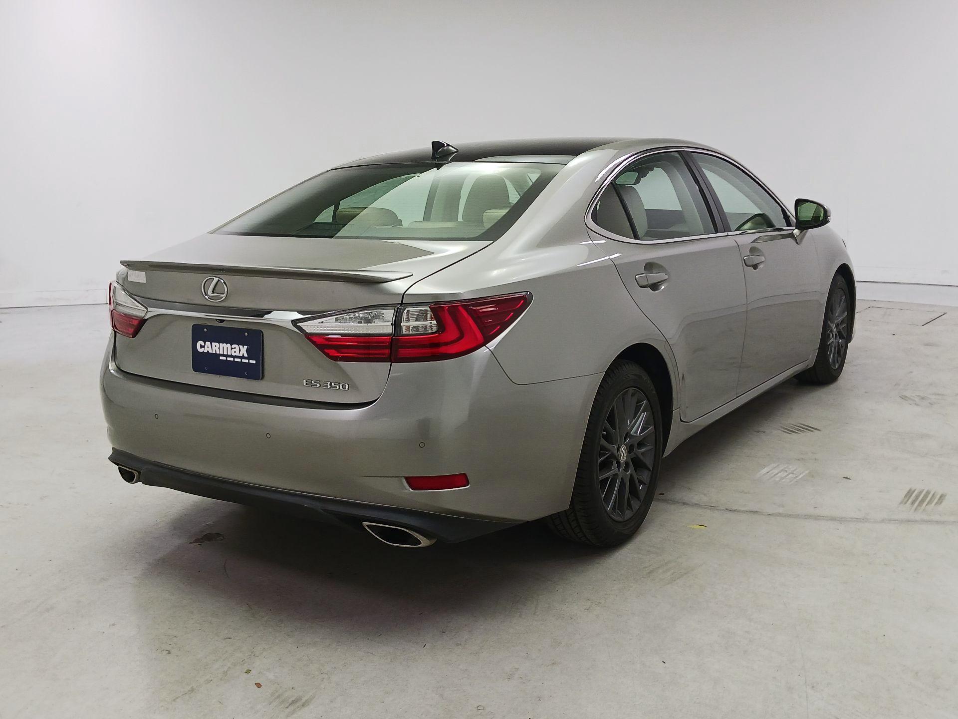 Thumbnail: 2018 Lexus ES - 5