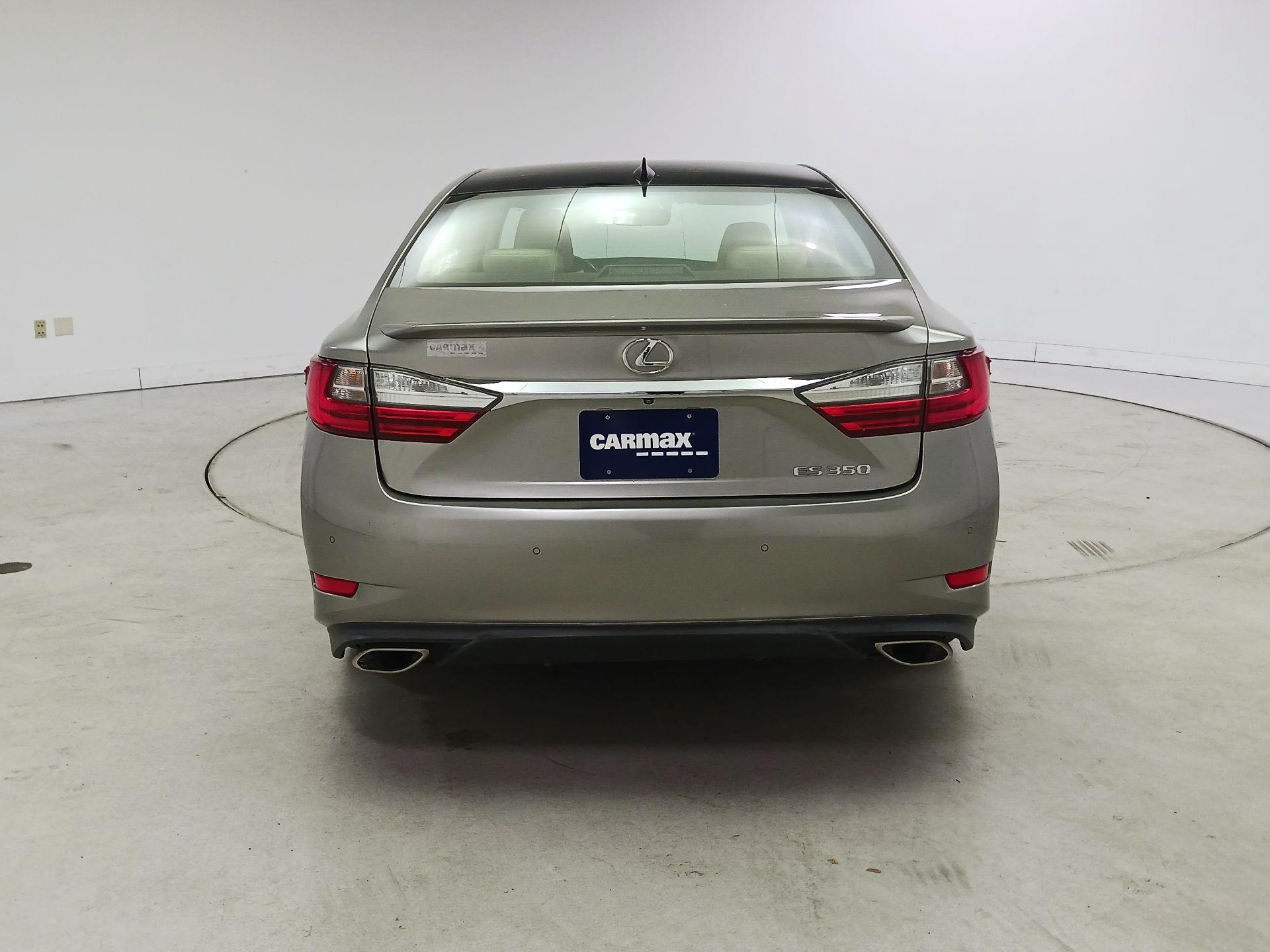 Thumbnail: 2018 Lexus ES - 6