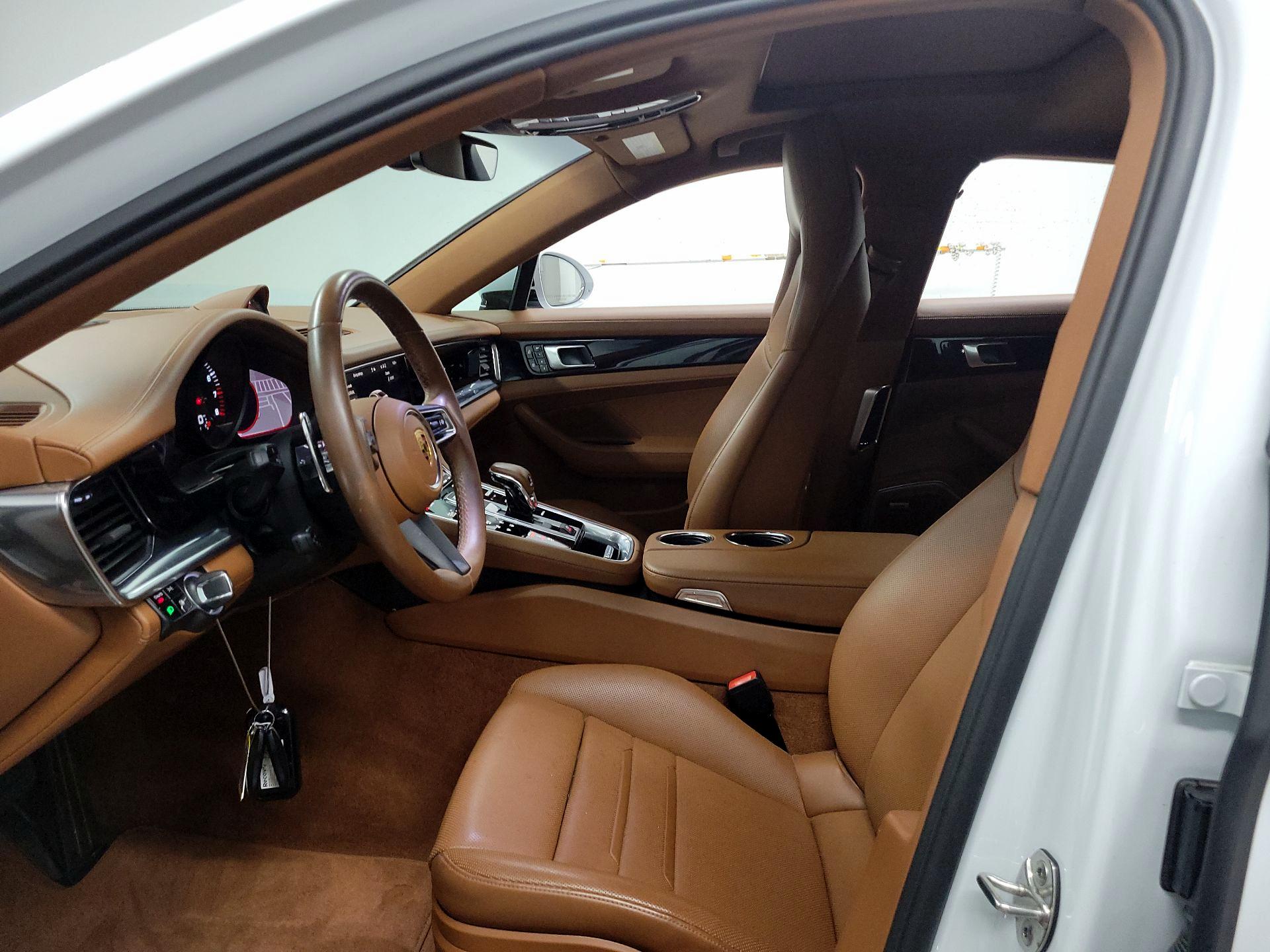 Thumbnail: 2021 Porsche Panamera - 9