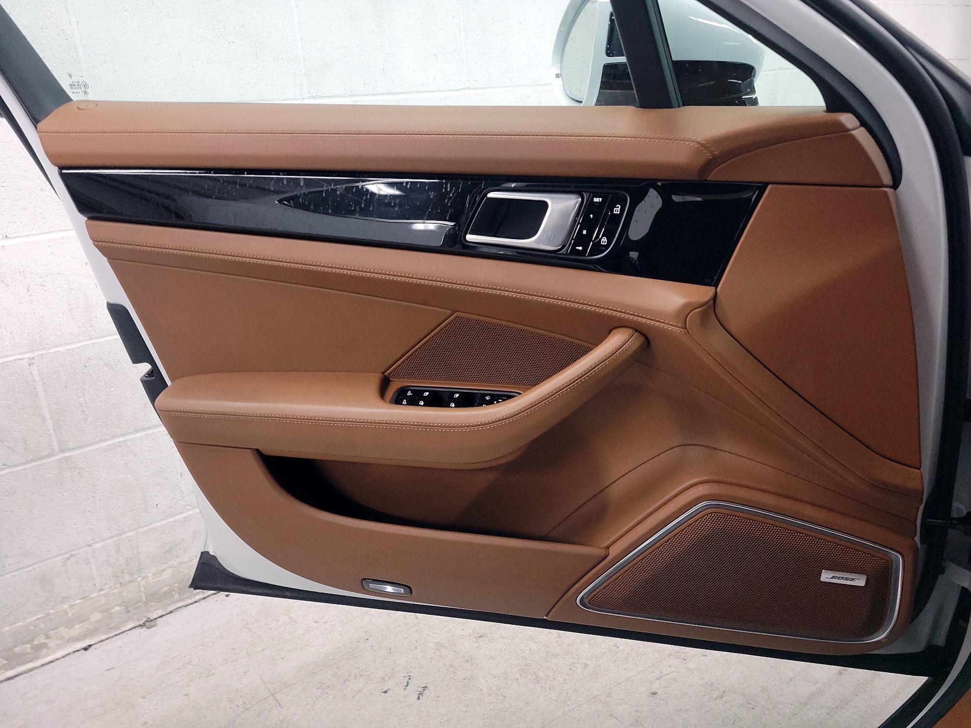 Thumbnail: 2021 Porsche Panamera - 10