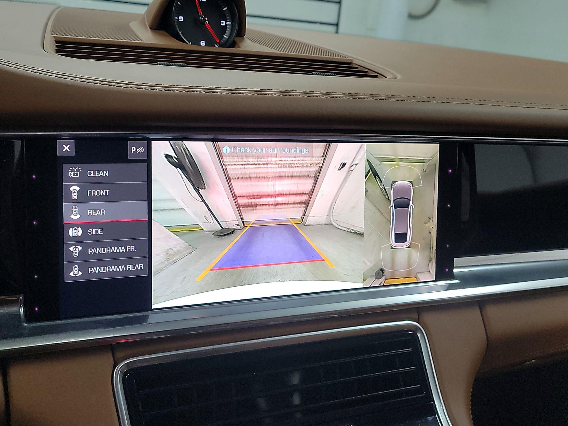 Thumbnail: 2021 Porsche Panamera - 11