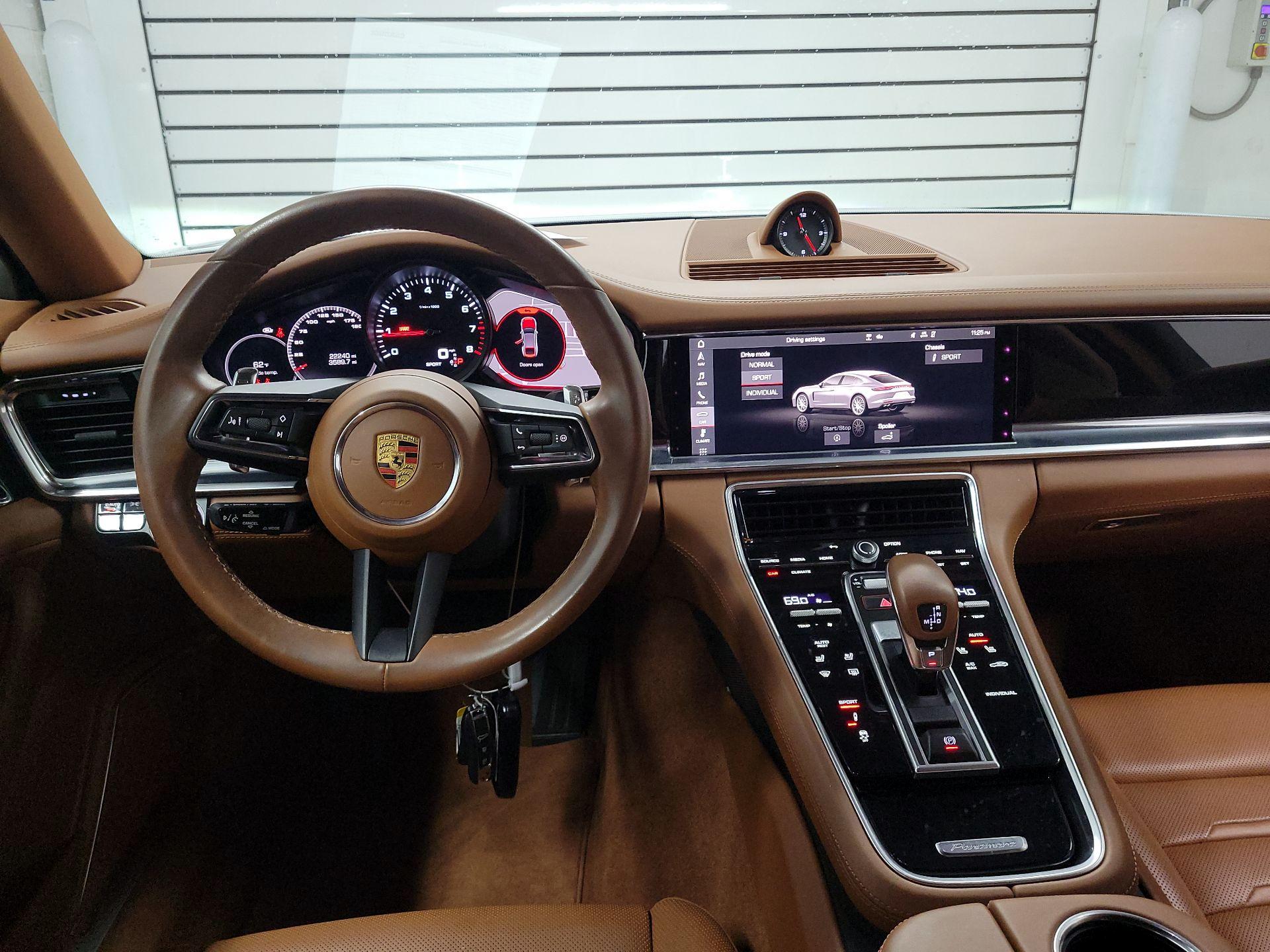 Thumbnail: 2021 Porsche Panamera - 8