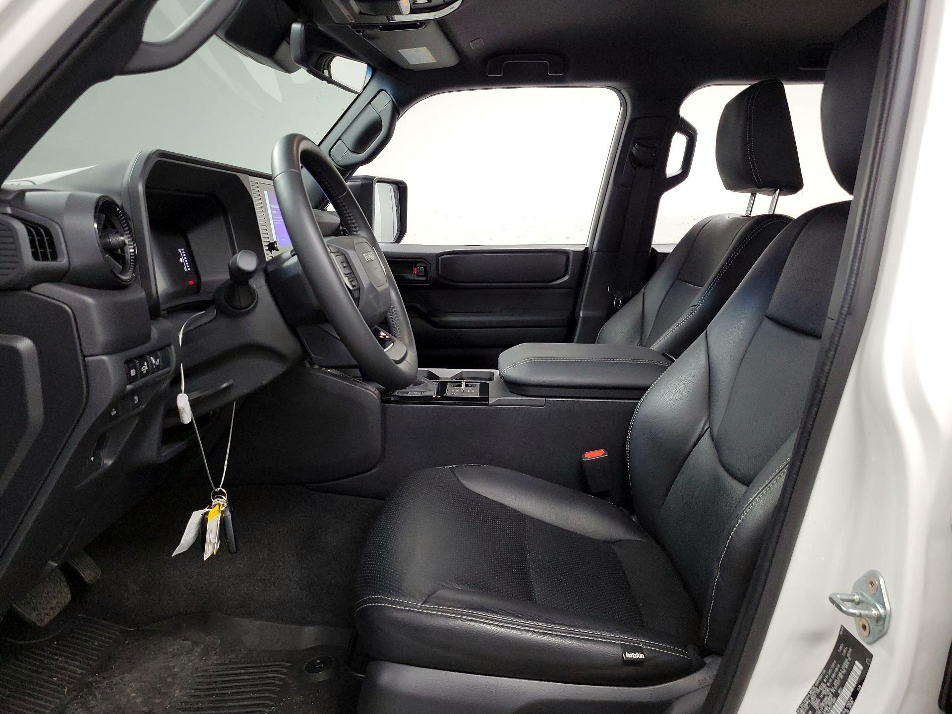 Thumbnail: 2025 Toyota Land Cruiser - 11