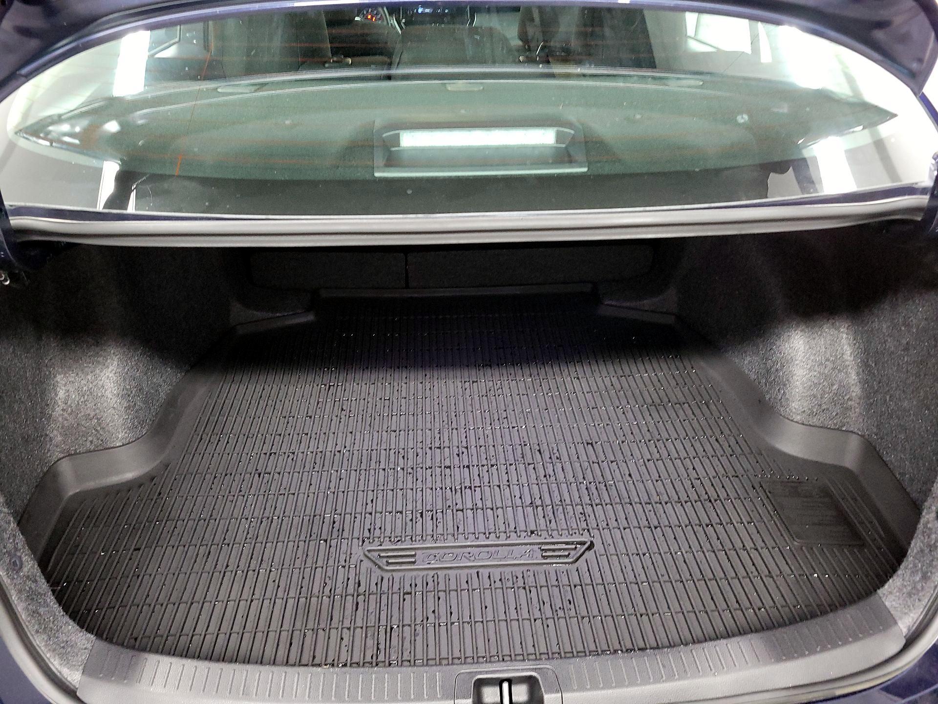 Thumbnail: 2025 Toyota Corolla - 18