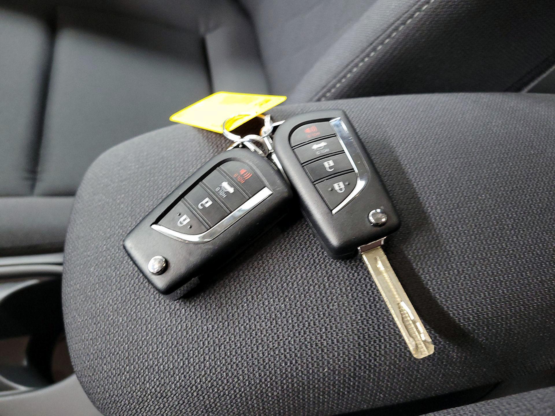 Thumbnail: 2025 Toyota Corolla - 20