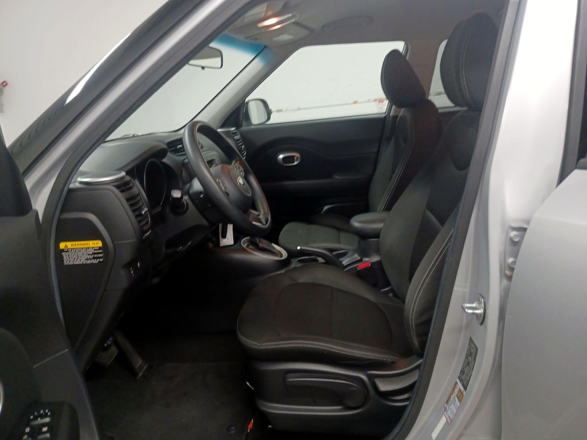 Thumbnail: 2016 Kia Soul - 9