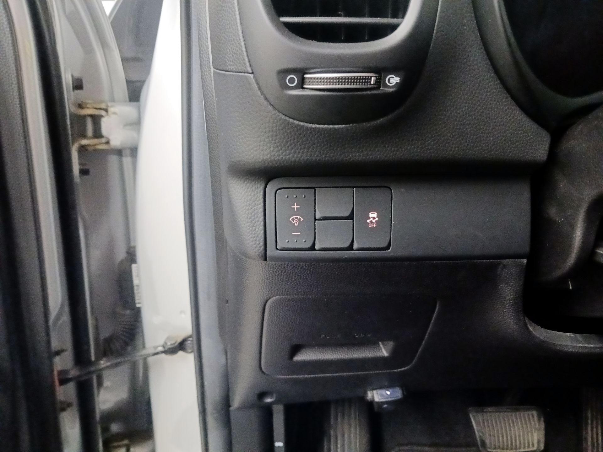 Thumbnail: 2016 Kia Soul - 11