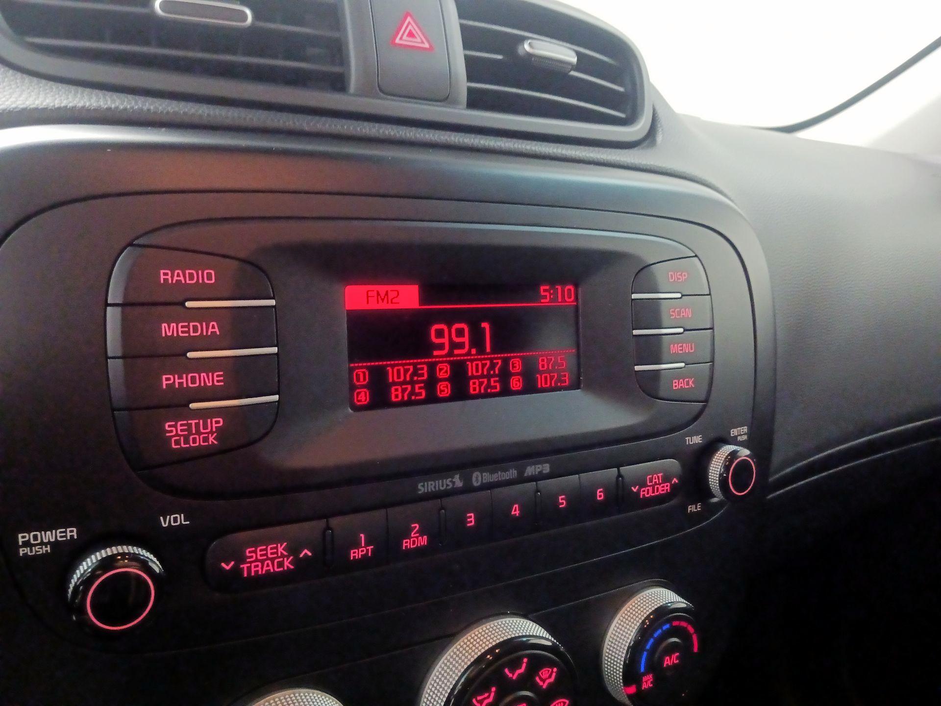 Thumbnail: 2016 Kia Soul - 12