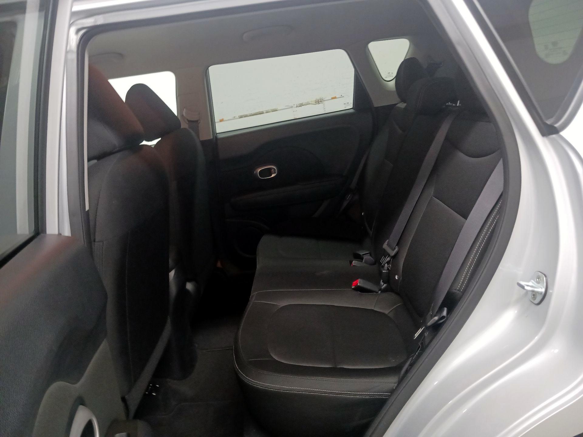 Thumbnail: 2016 Kia Soul - 16