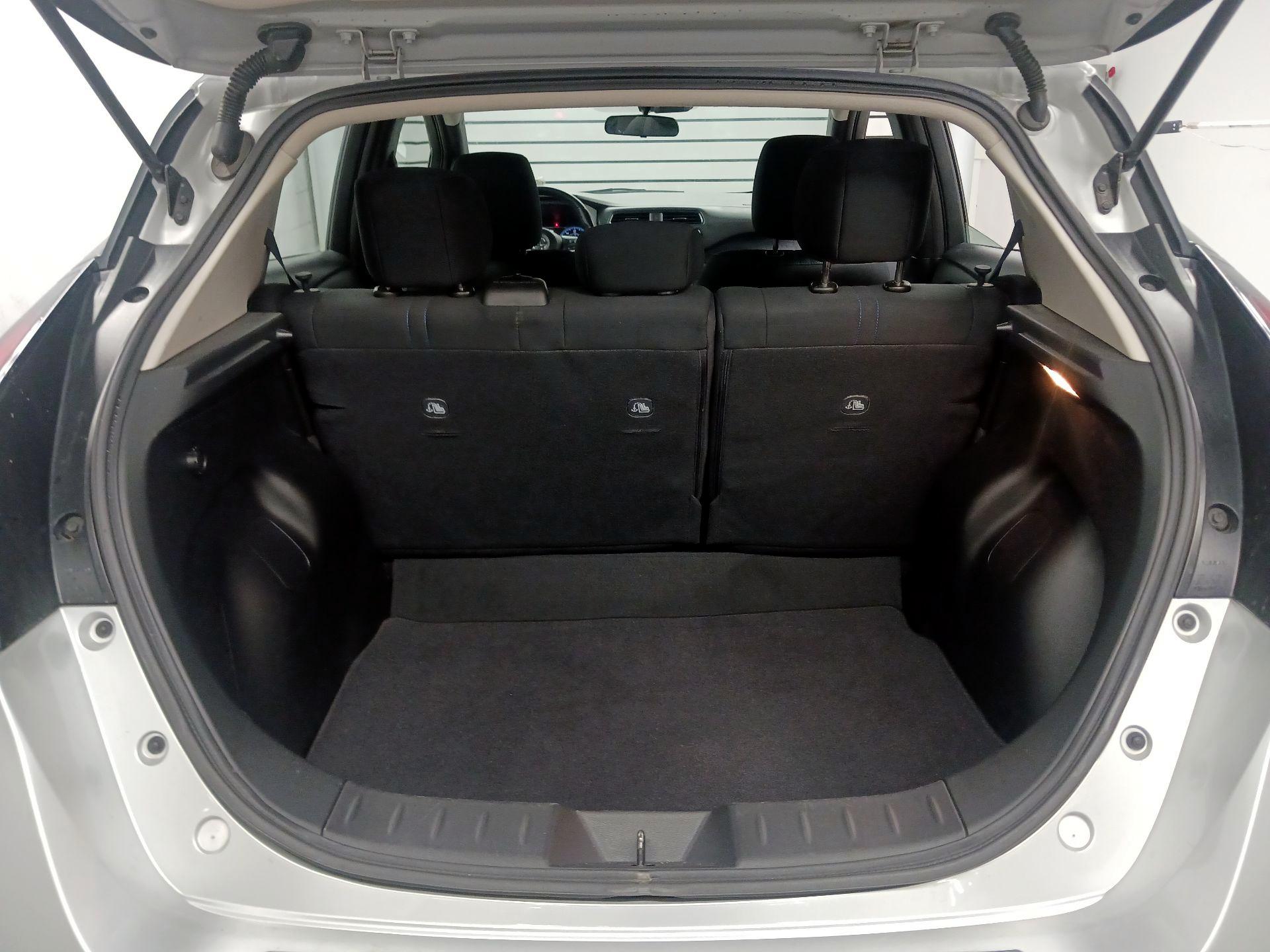 Thumbnail: 2020 Nissan Leaf - 16
