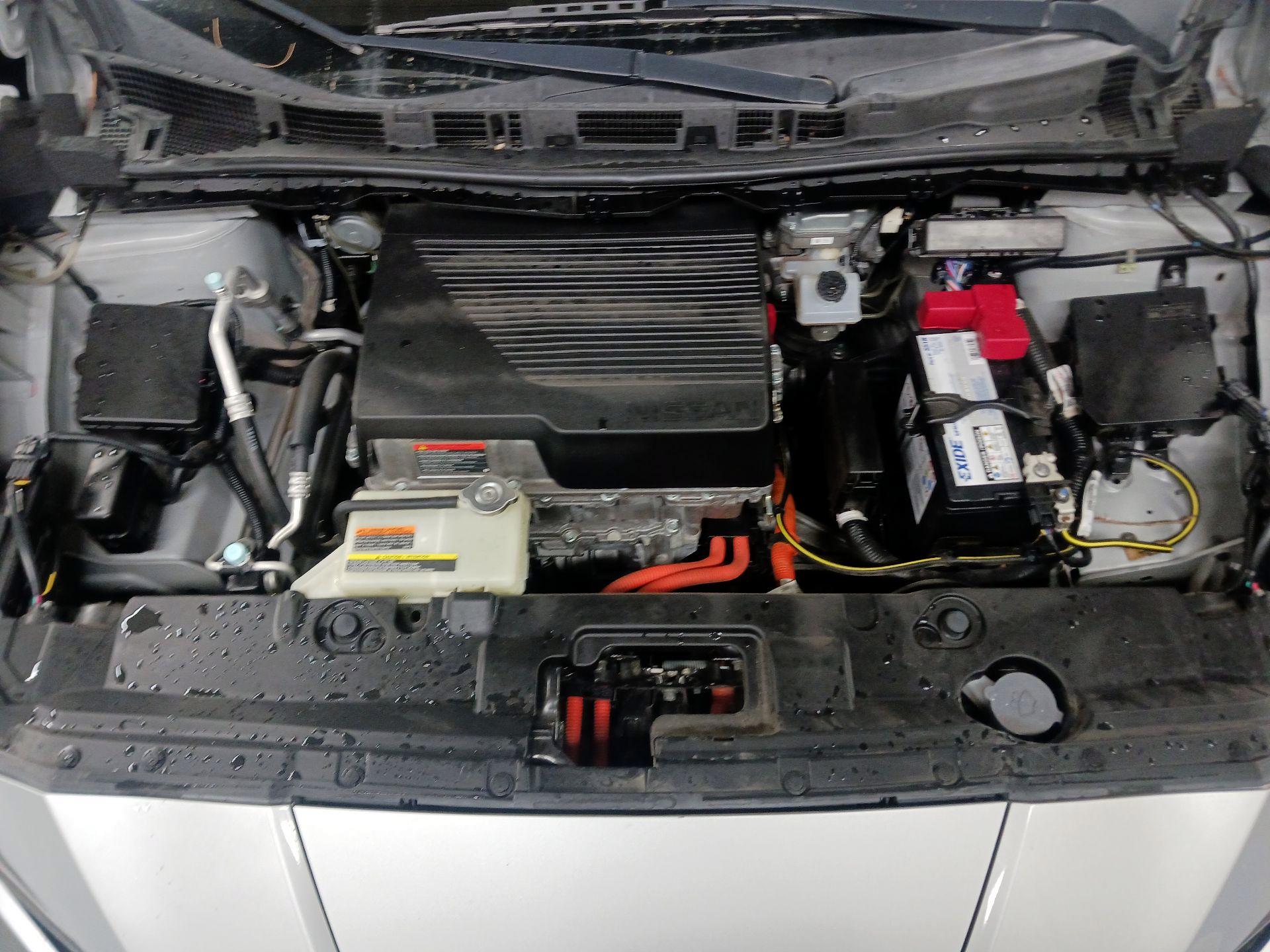 Thumbnail: 2020 Nissan Leaf - 17