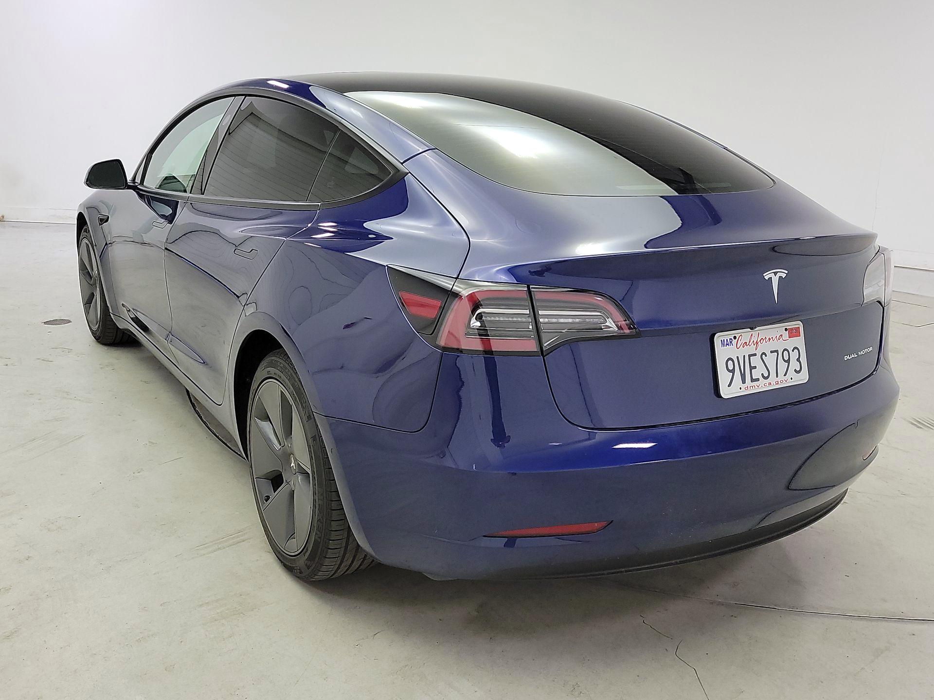 Thumbnail: 2022 Tesla Model 3 - 7