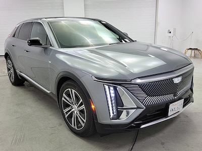 2024 Cadillac LYRIQ Luxury 2