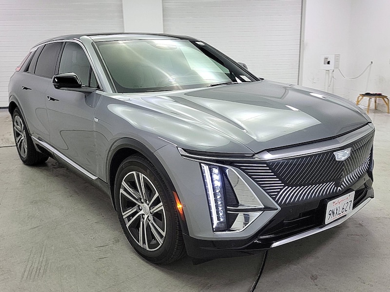 2024 Cadillac Lyriq Luxury 2 -
                  Burbank, CA