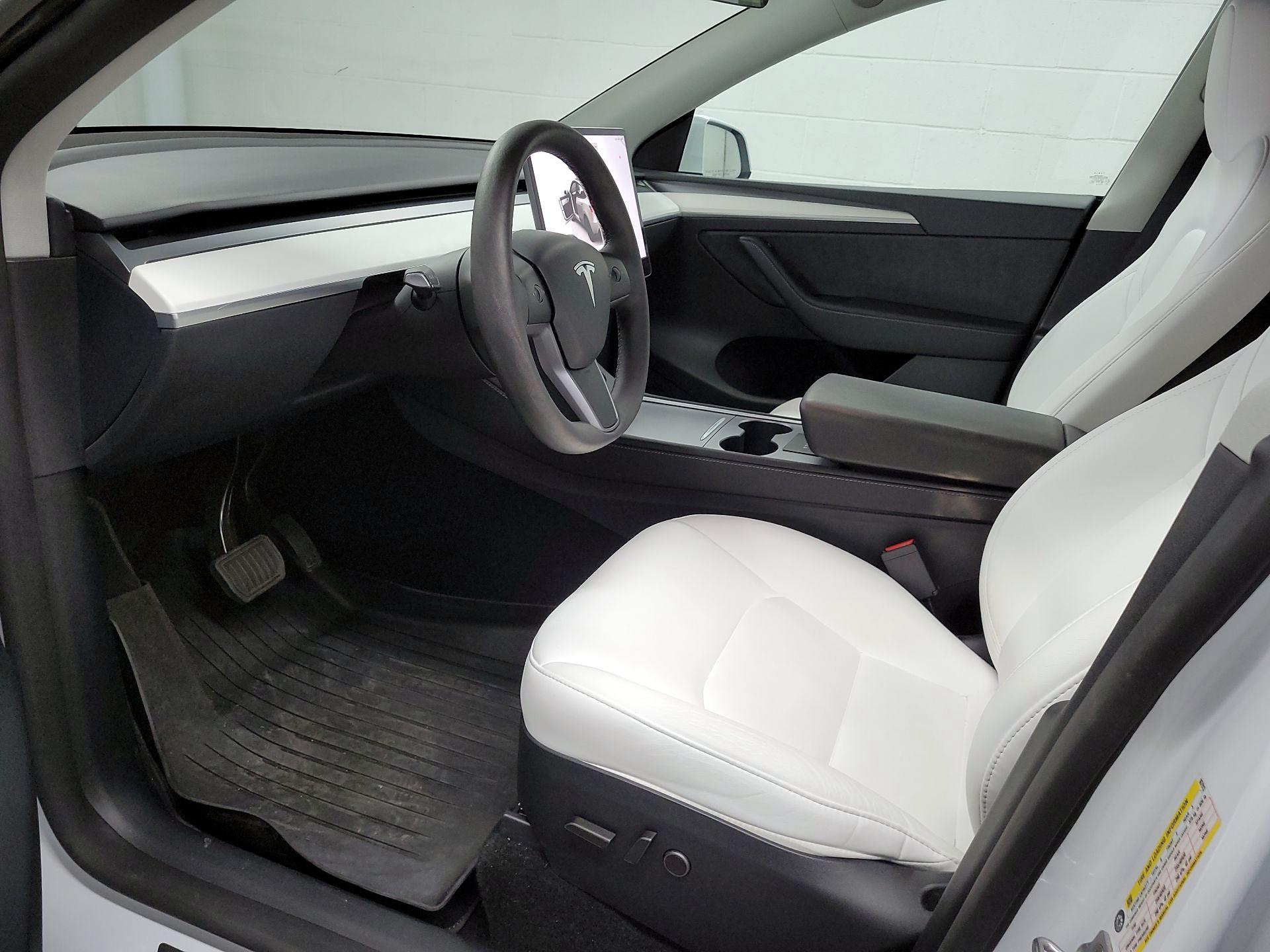 Thumbnail: 2024 Tesla Model Y - 9