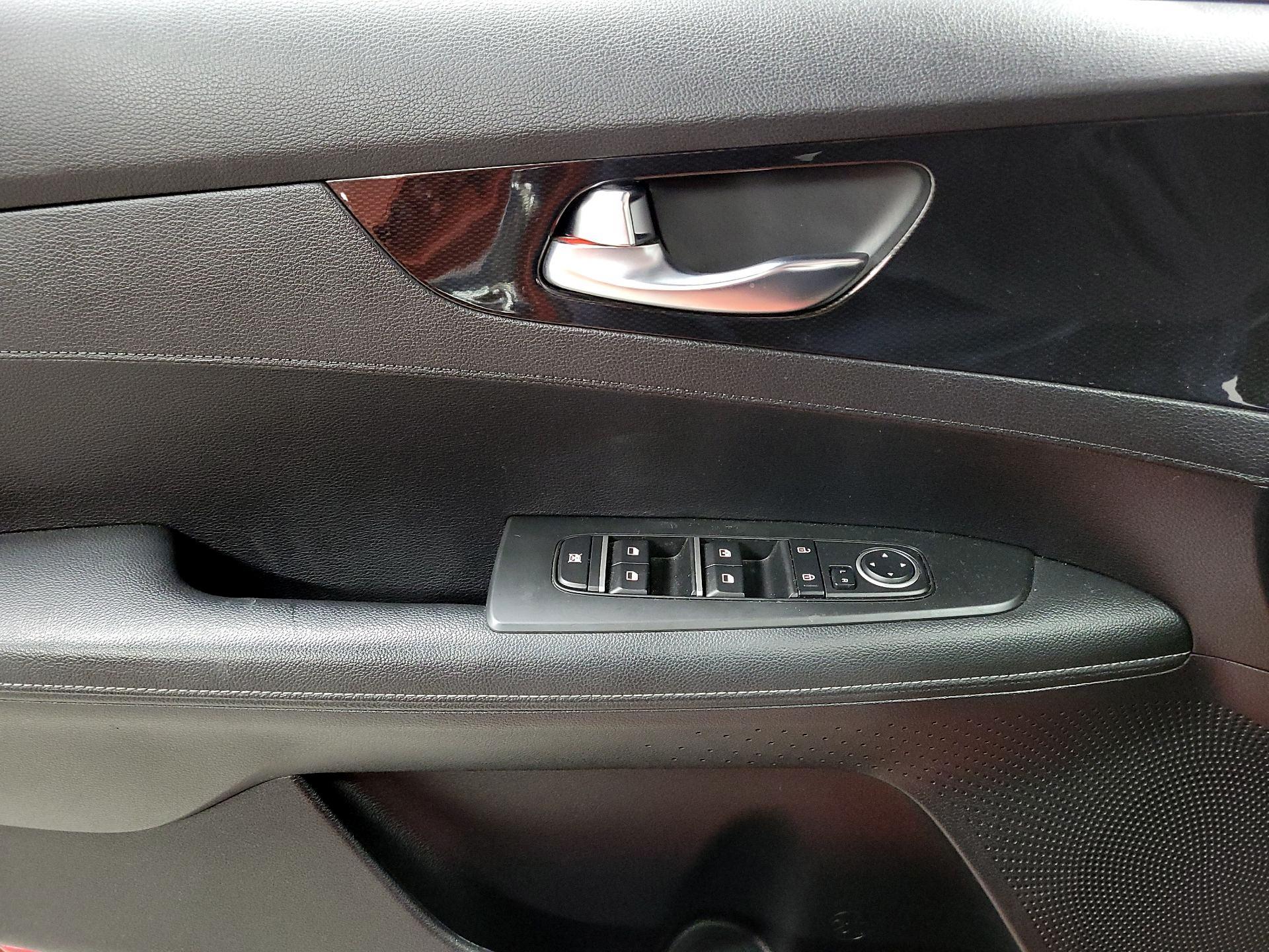 Thumbnail: 2021 Kia Forte - 12