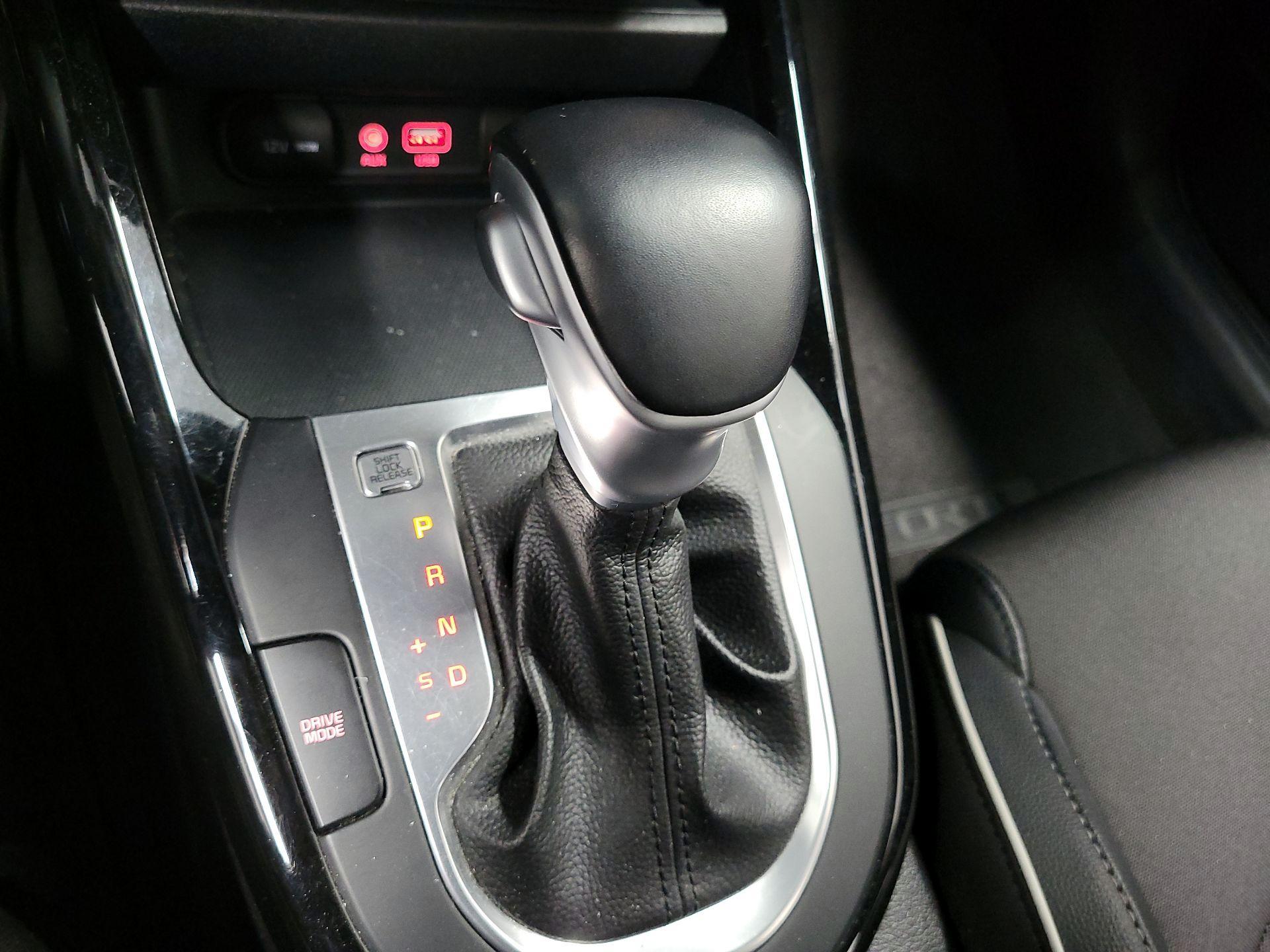 Thumbnail: 2021 Kia Forte - 17