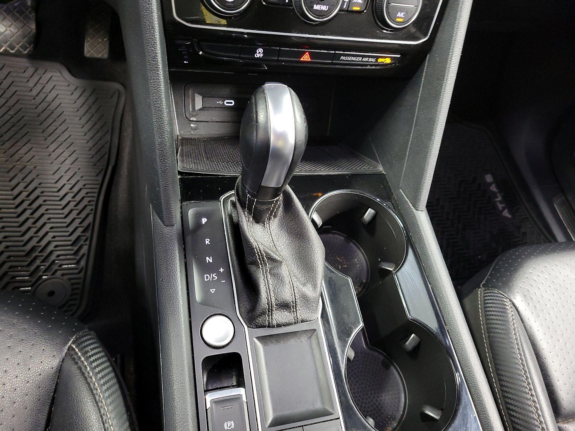 Thumbnail: 2022 Volkswagen Atlas - 17