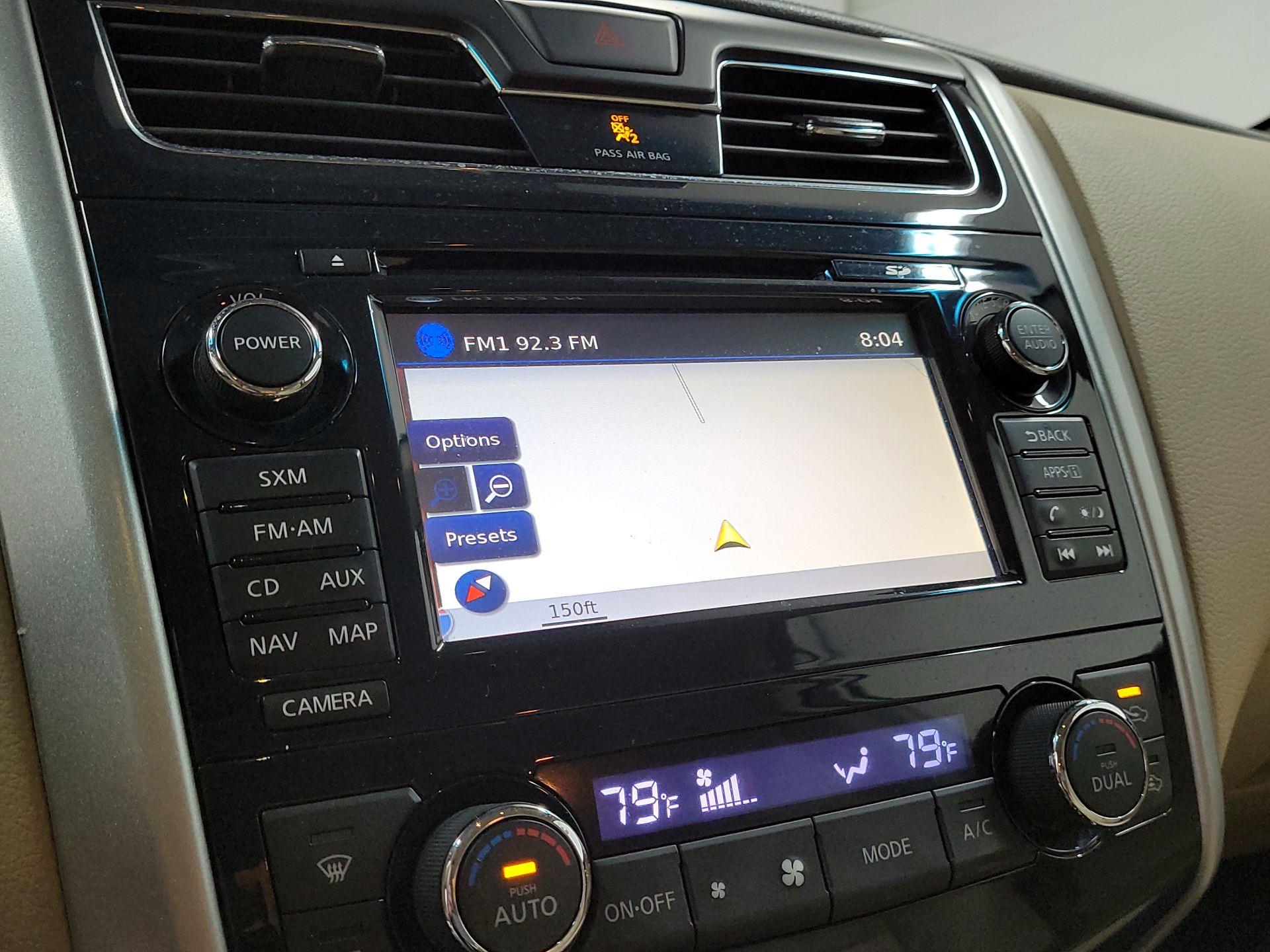 Thumbnail: 2015 Nissan Altima - 12