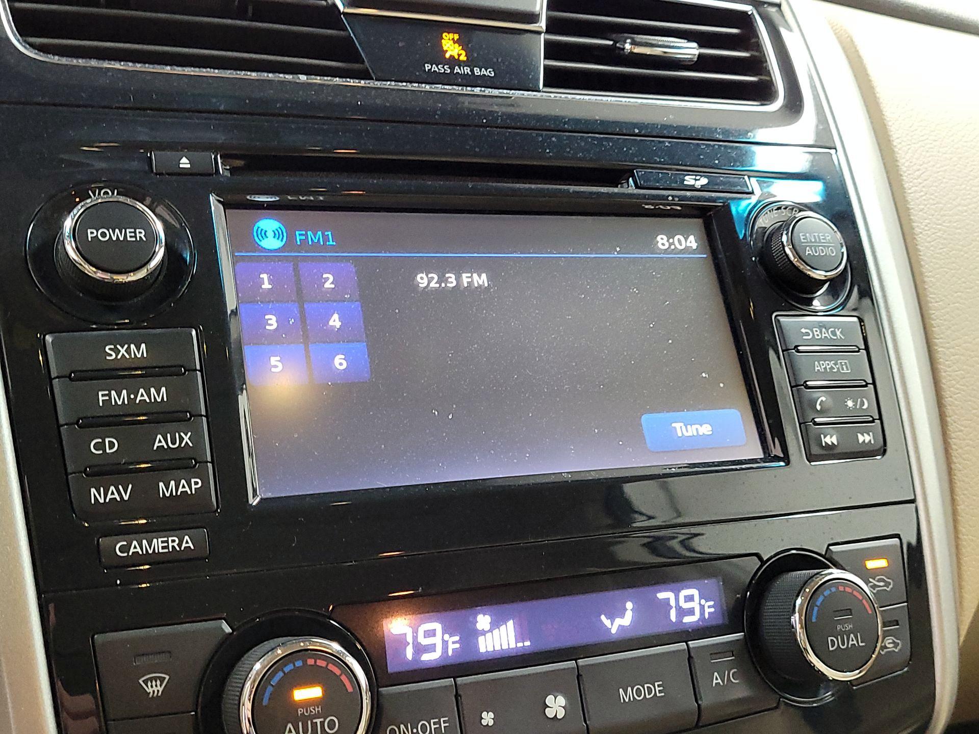 Thumbnail: 2015 Nissan Altima - 14