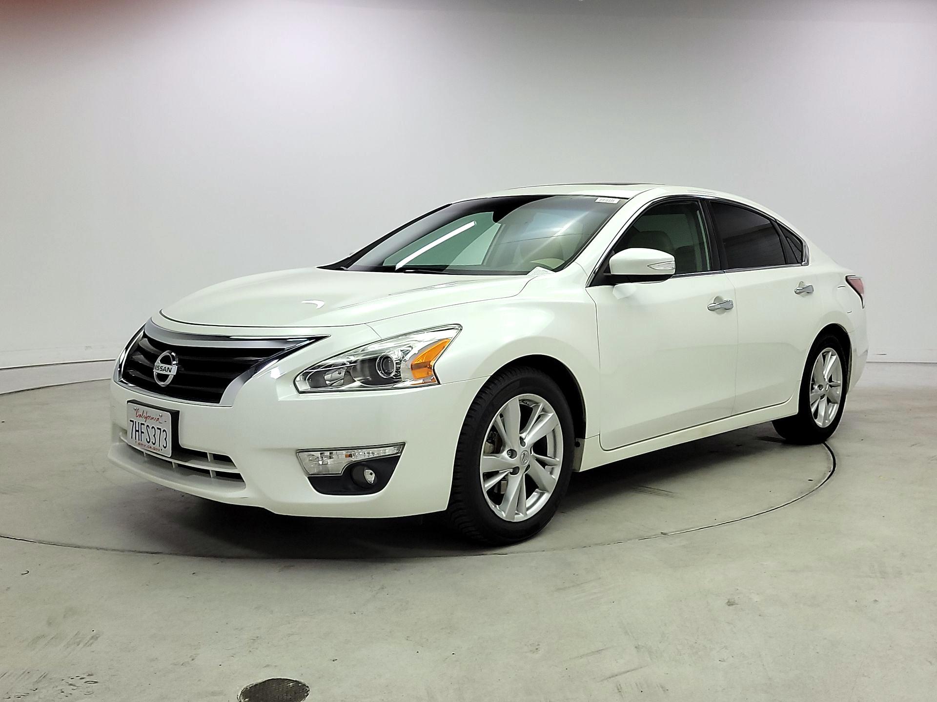 Thumbnail: 2015 Nissan Altima - 3