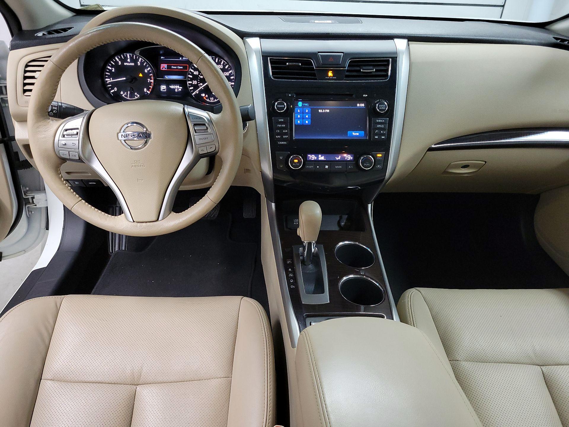 Thumbnail: 2015 Nissan Altima - 8