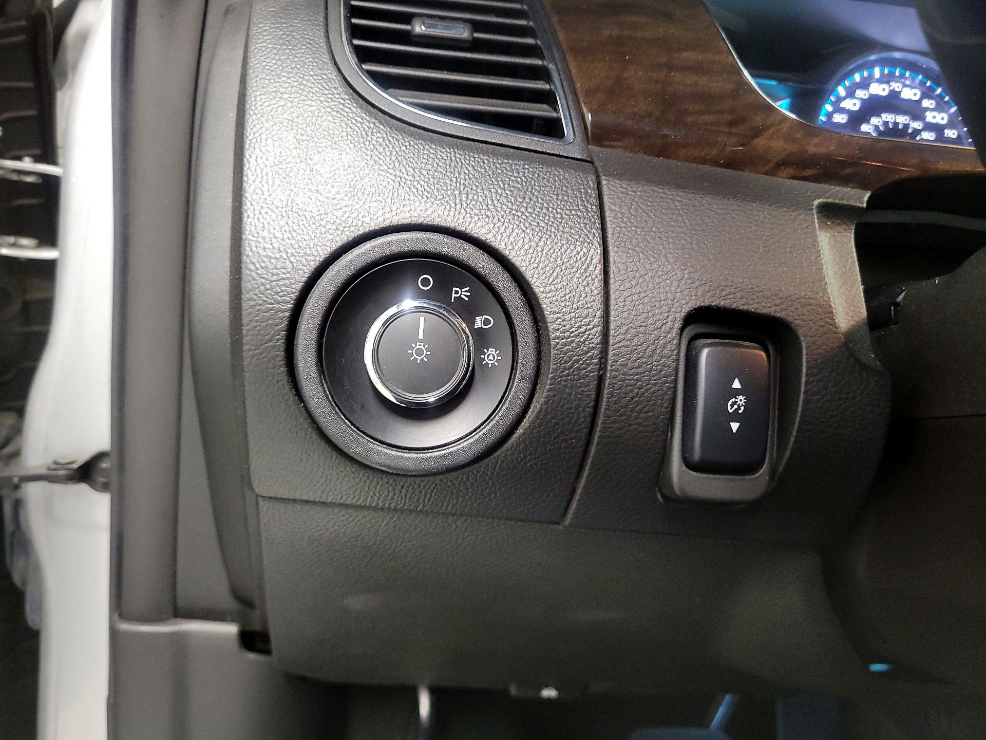 Thumbnail: 2017 Ford Taurus - 13