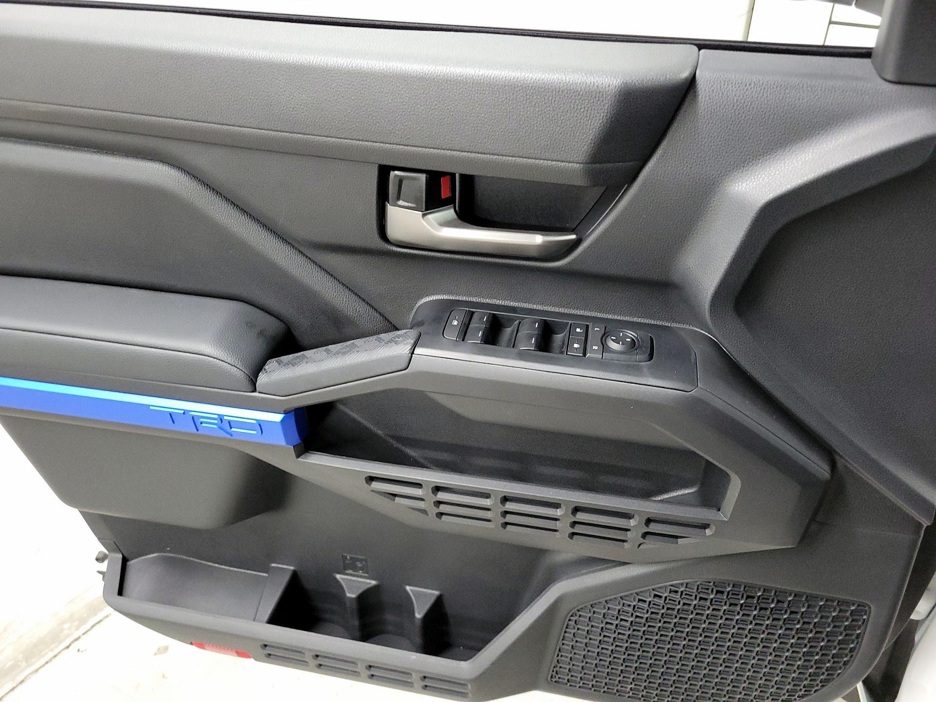 Thumbnail: 2025 Toyota Tacoma - 10