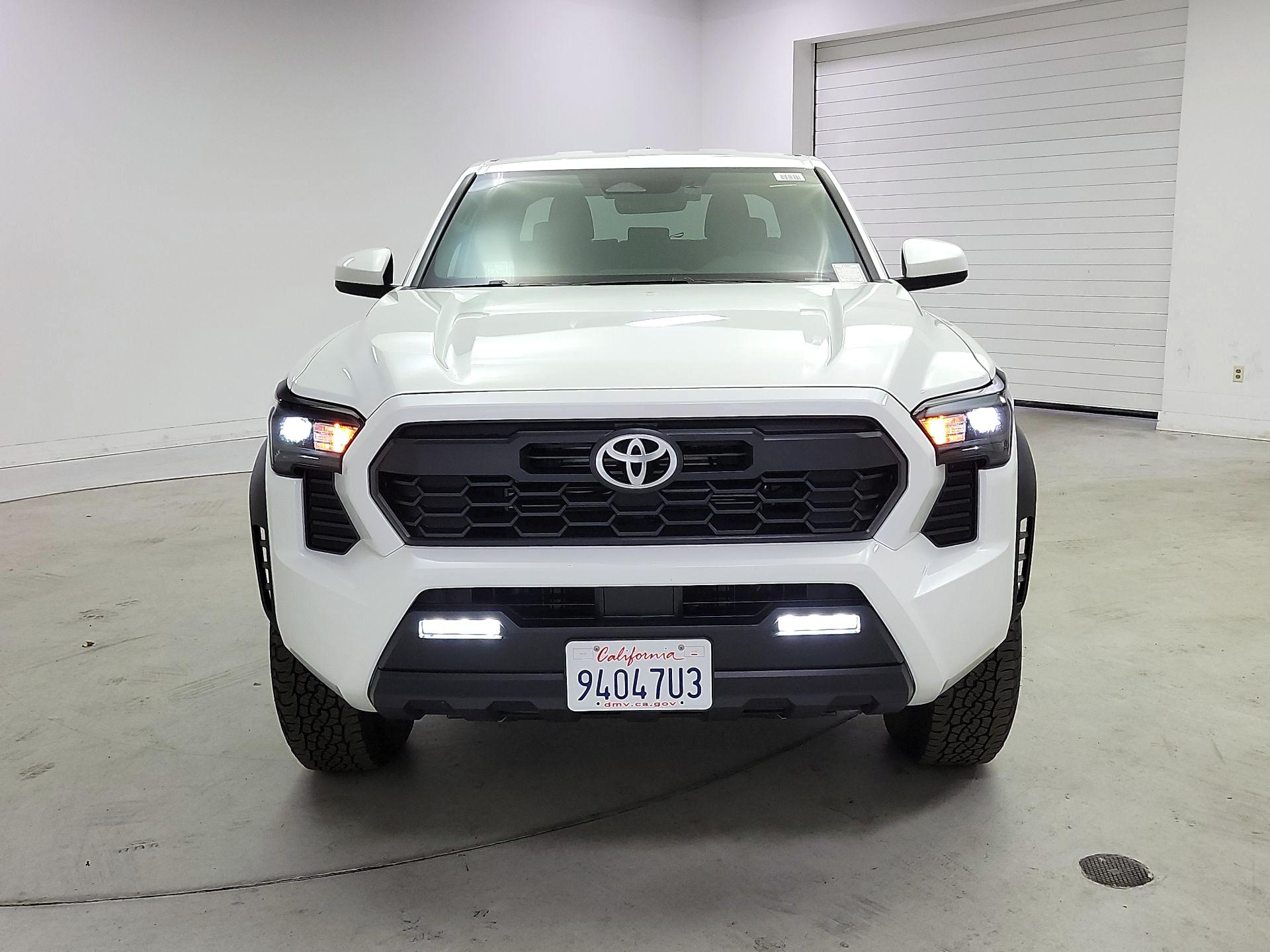 Thumbnail: 2025 Toyota Tacoma - 2