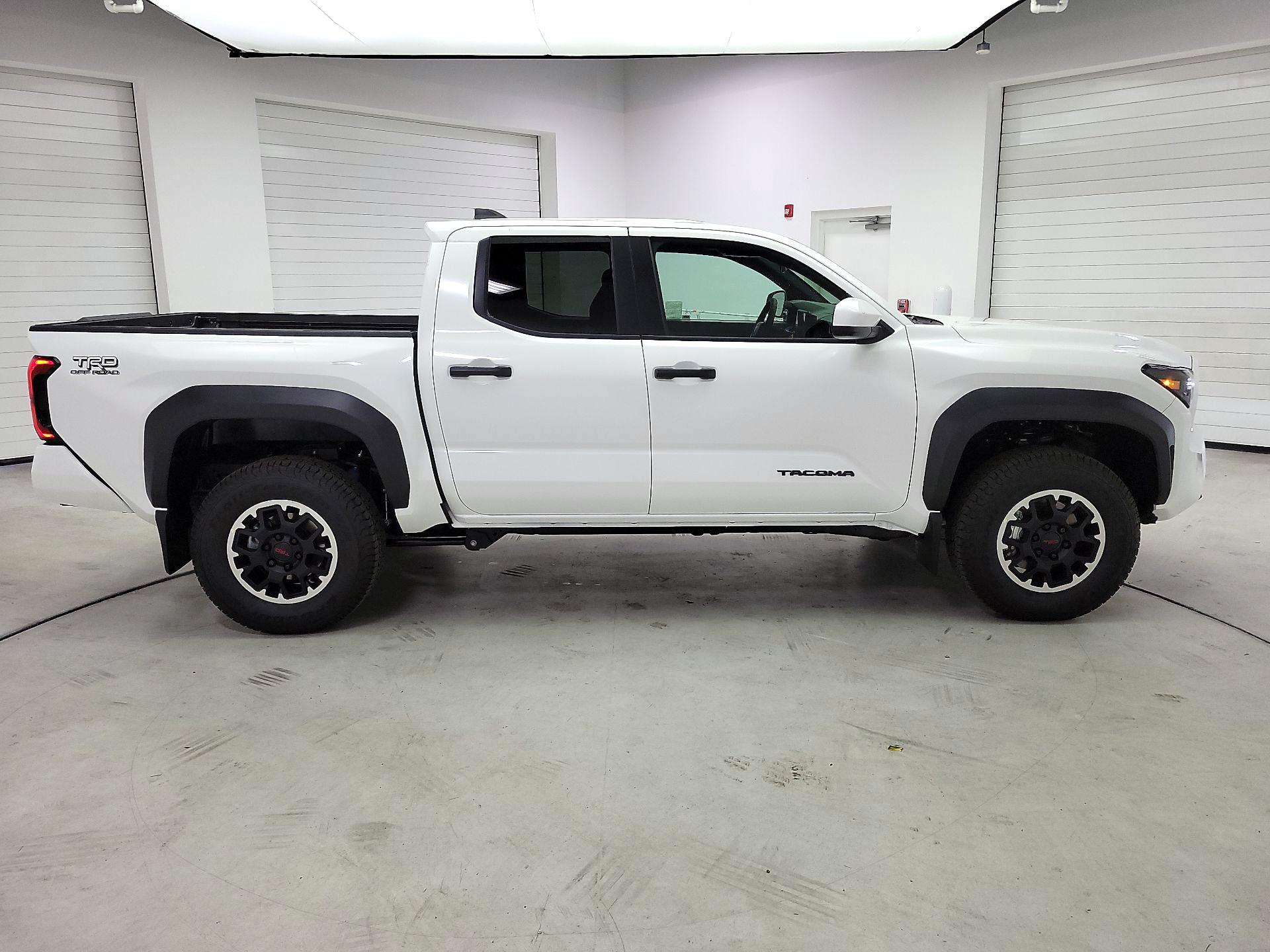 Thumbnail: 2025 Toyota Tacoma - 4