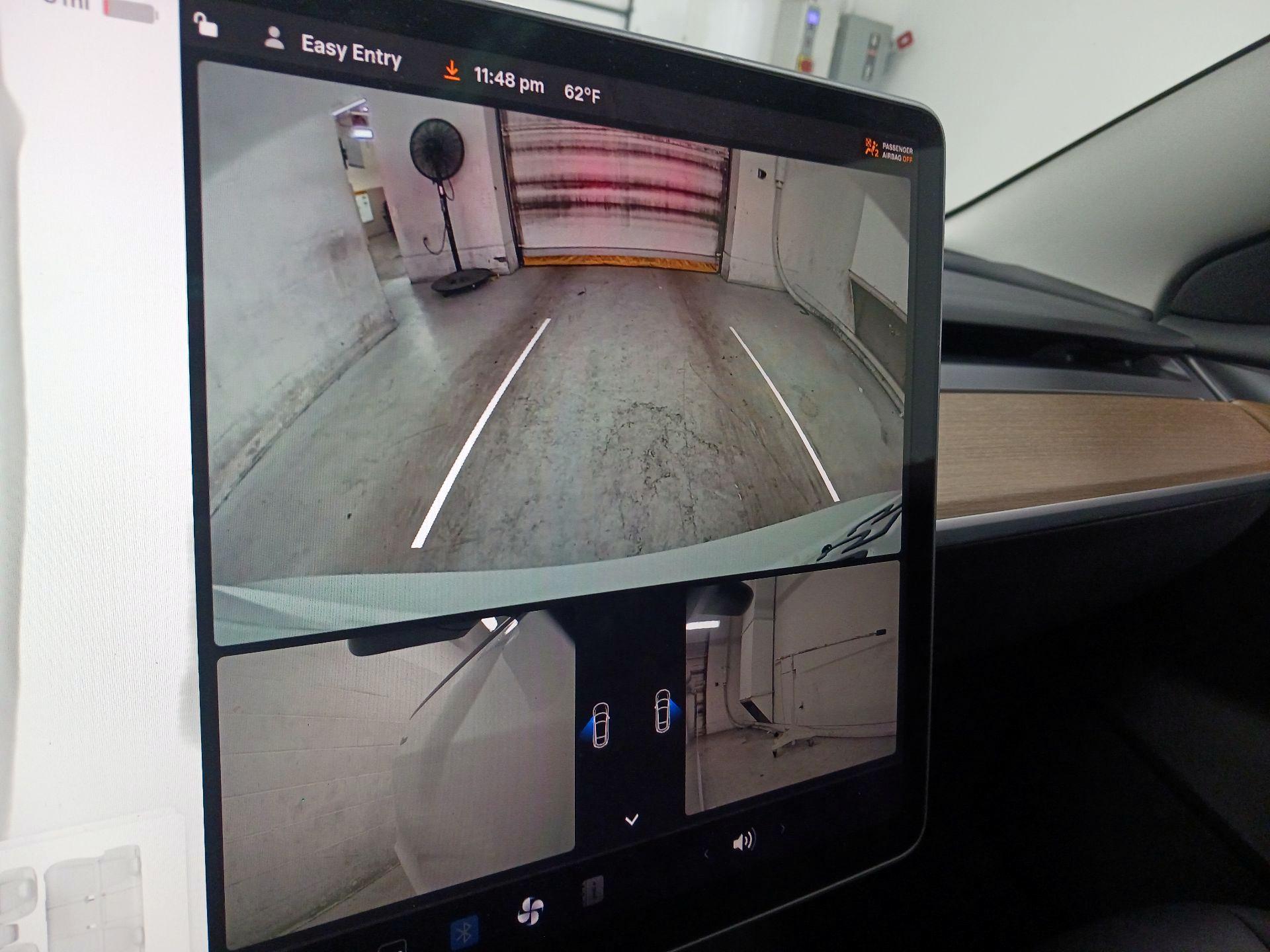 Thumbnail: 2023 Tesla Model 3 - 11