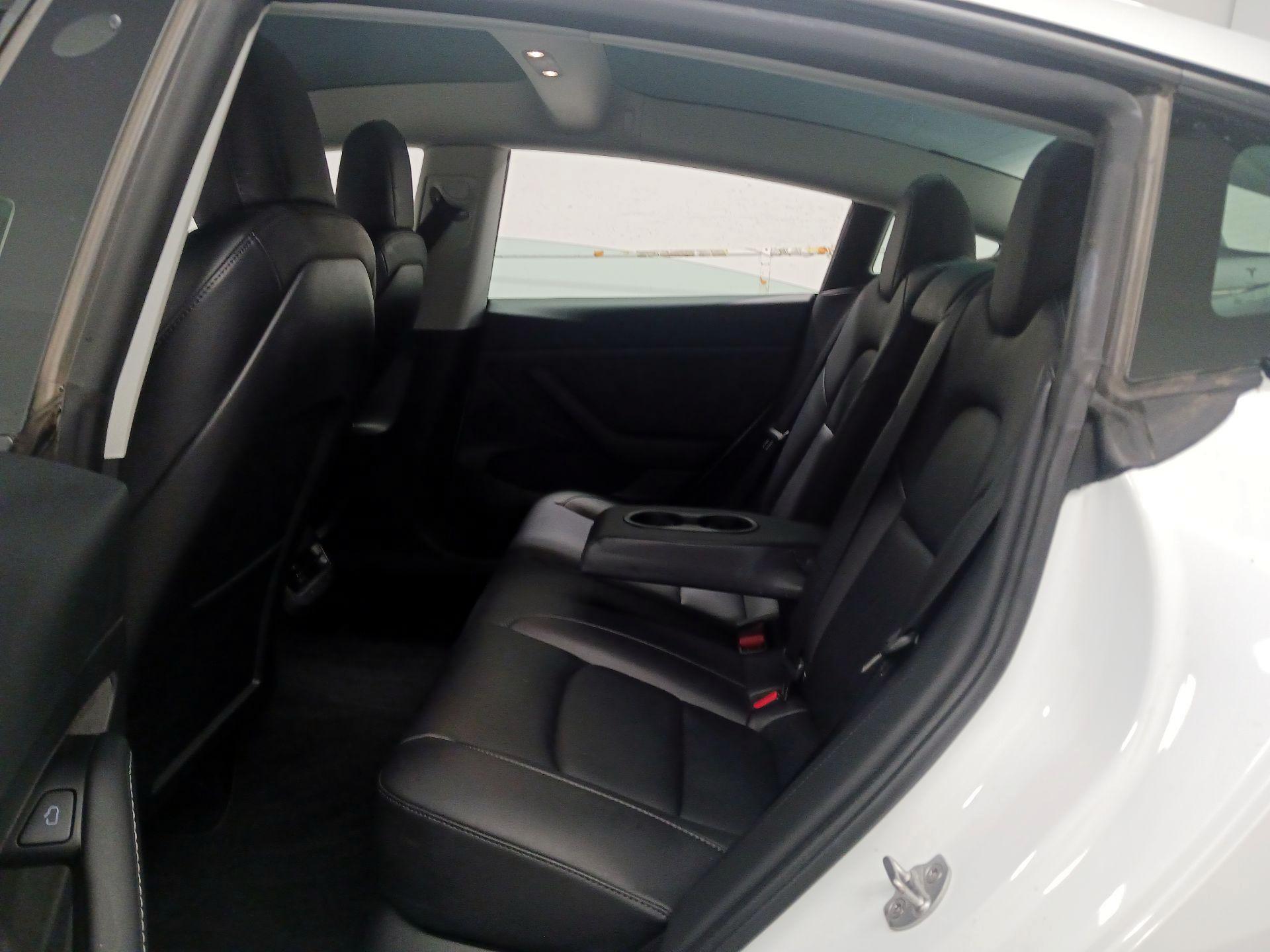 Thumbnail: 2023 Tesla Model 3 - 15