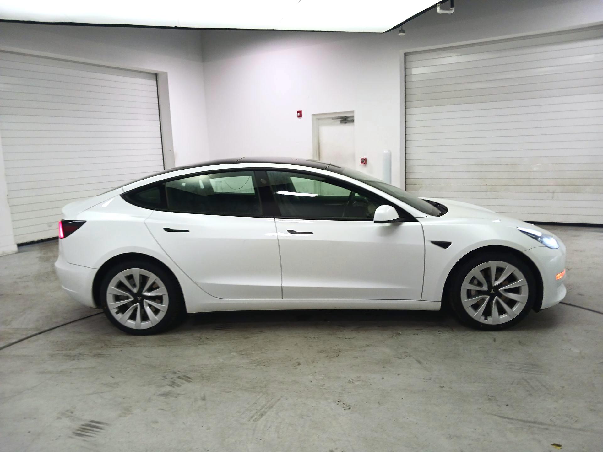 Thumbnail: 2023 Tesla Model 3 - 4