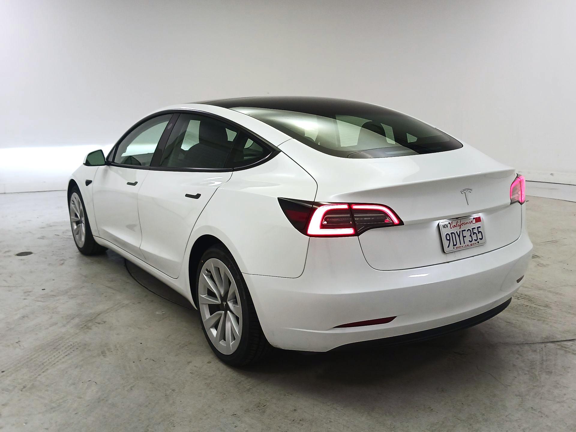 Thumbnail: 2023 Tesla Model 3 - 7