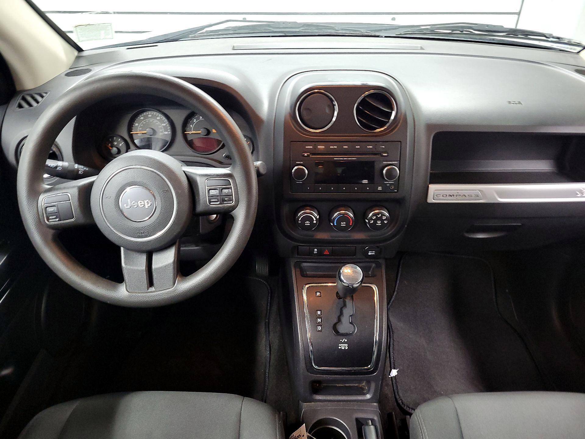 Thumbnail: 2014 Jeep Compass - 9