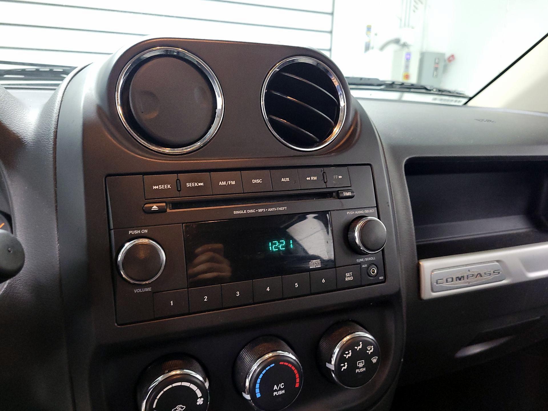 Thumbnail: 2014 Jeep Compass - 13