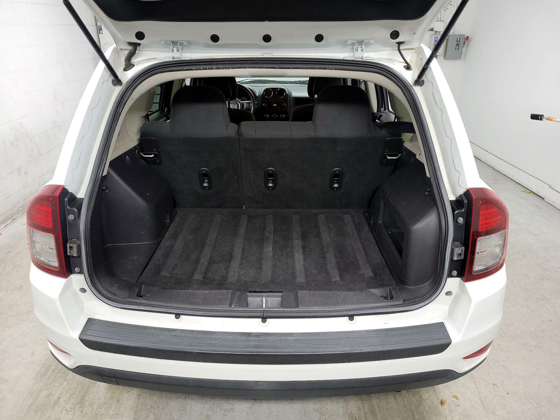 Thumbnail: 2014 Jeep Compass - 16