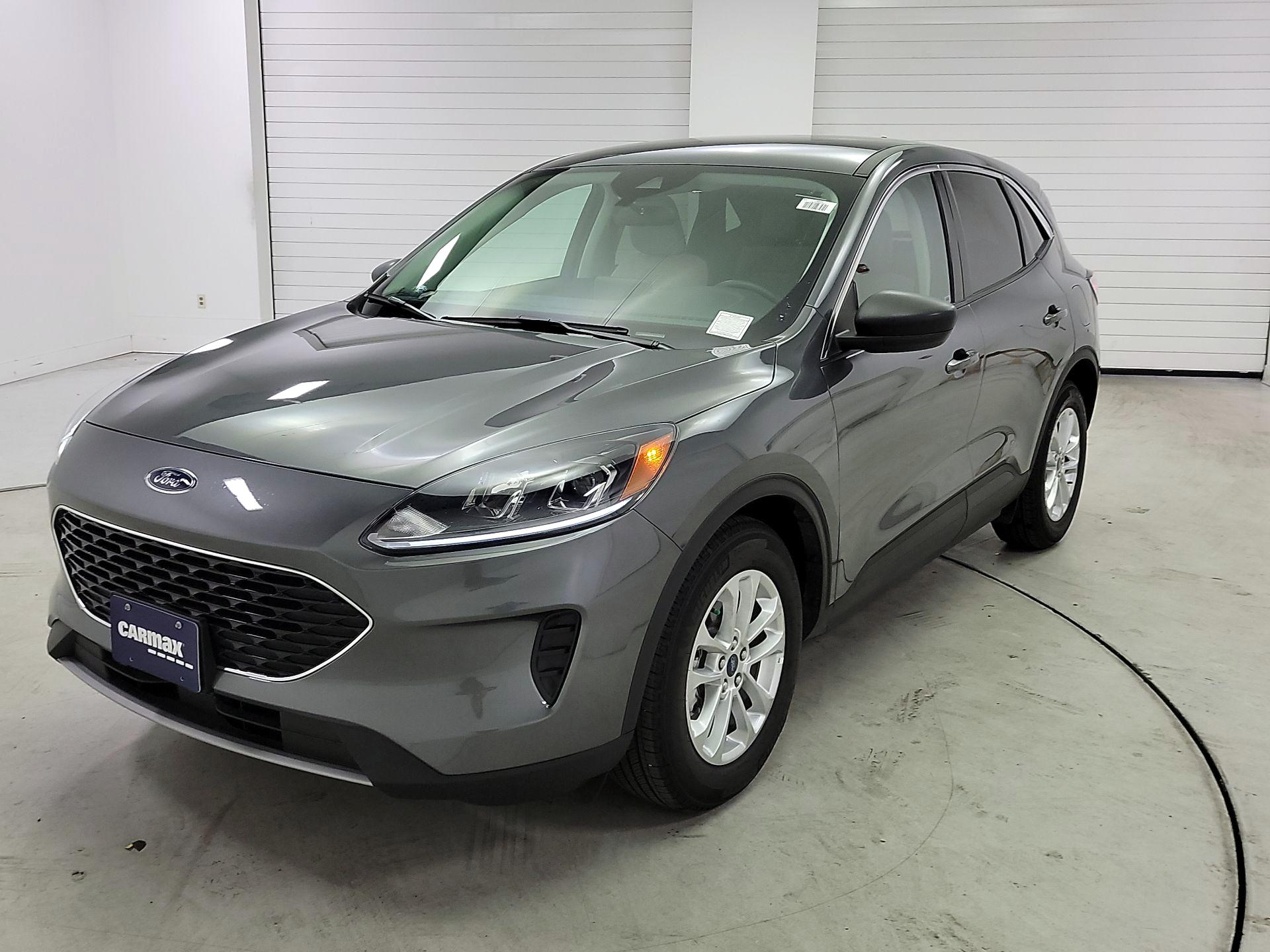 Thumbnail: 2022 Ford Escape - 3